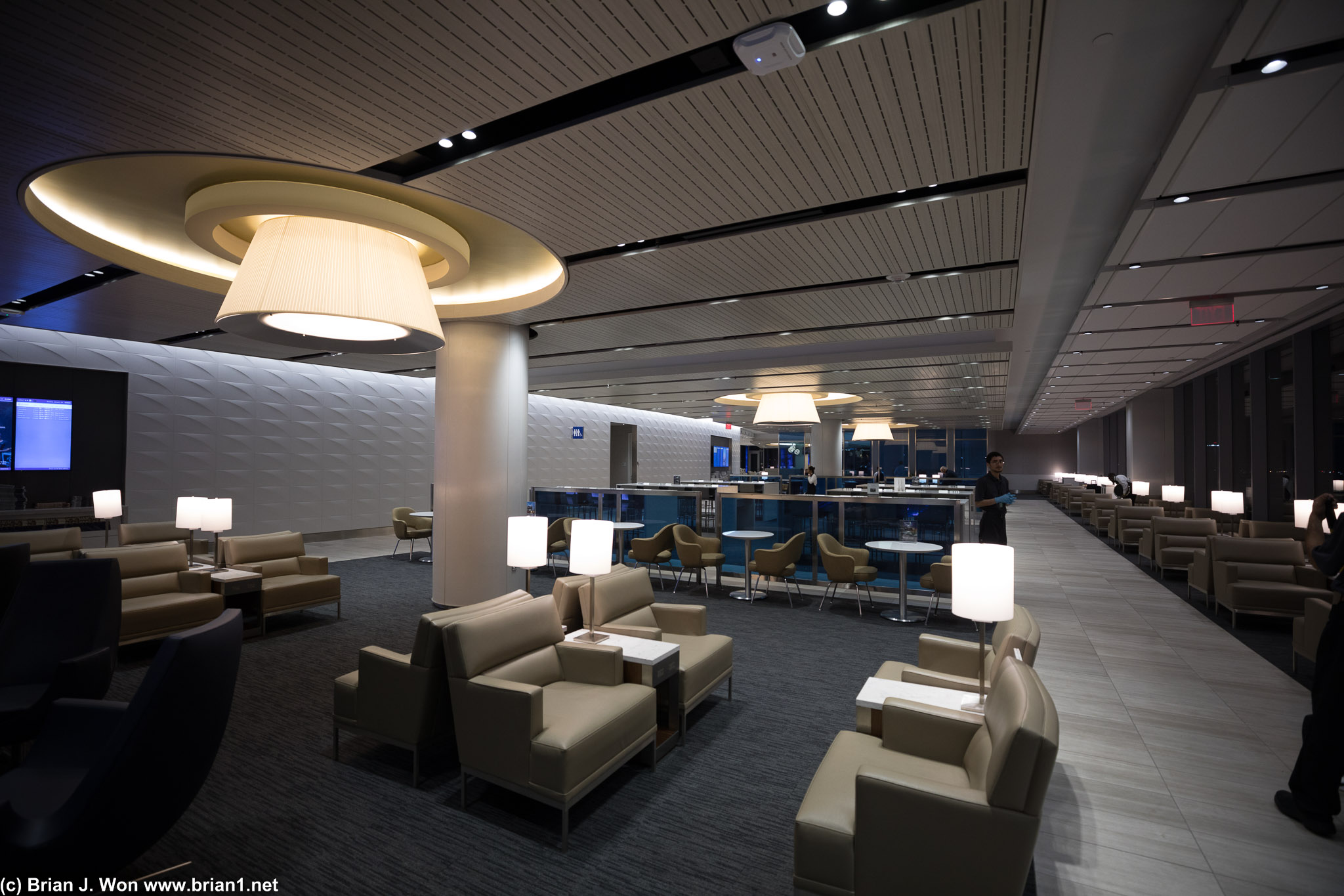 The new United Club at LAX.