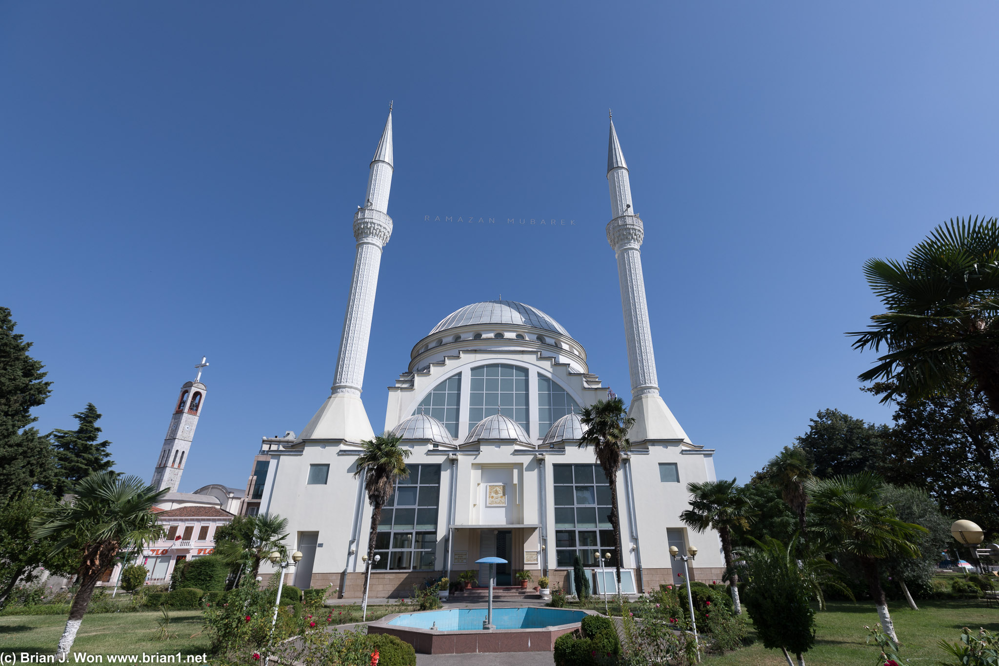 Xhamia e Madhe, Ebu Bekr Mosque.