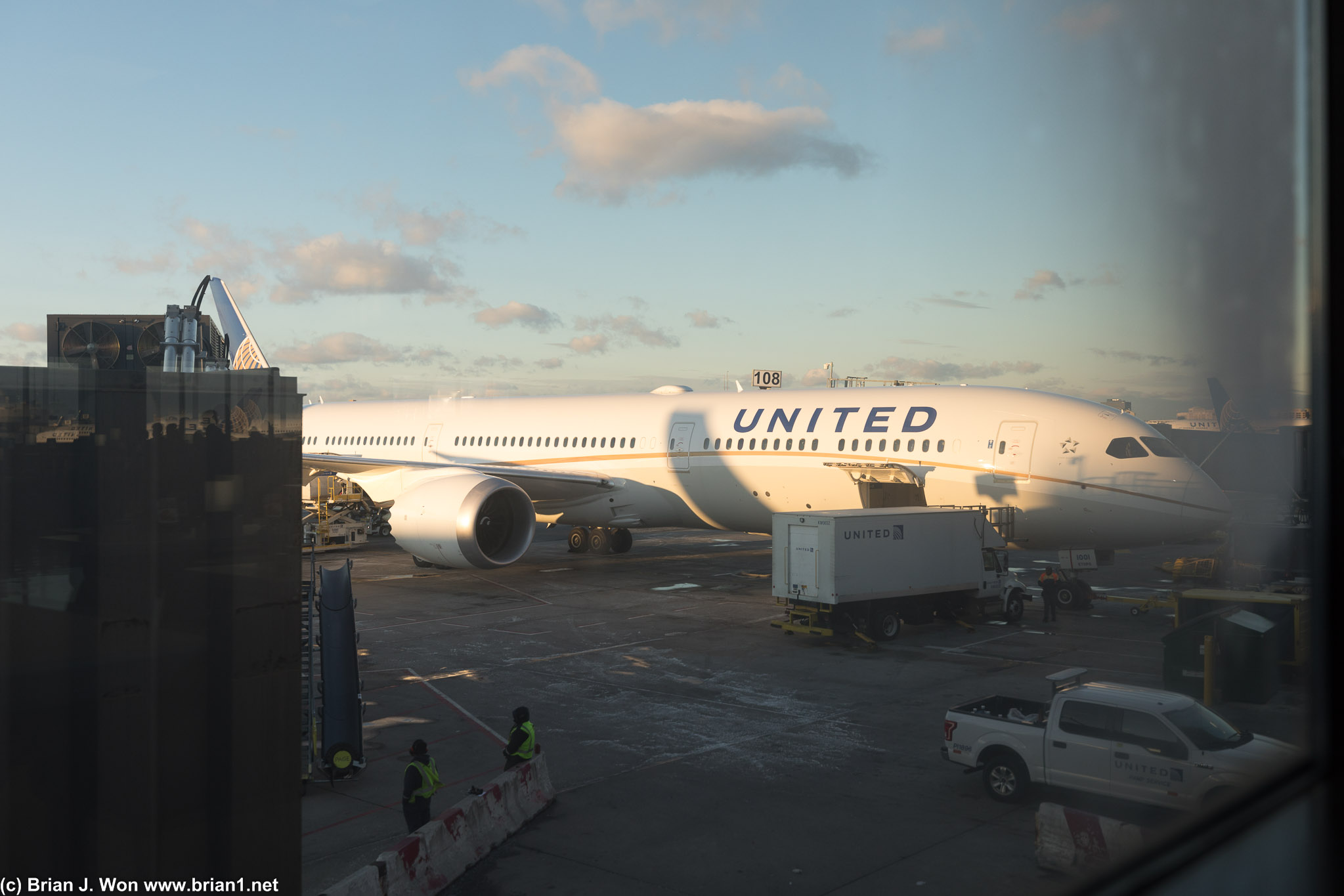 United 787-10 #1001, N14001 at the gate. All of ~229 hours on it!