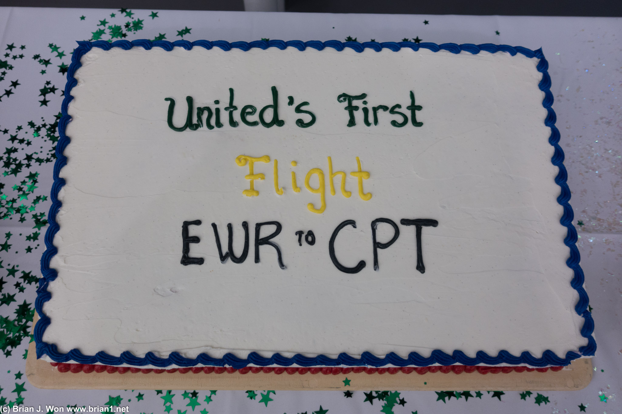 You'd think United would have done a less plain cake for such a big occasion.
