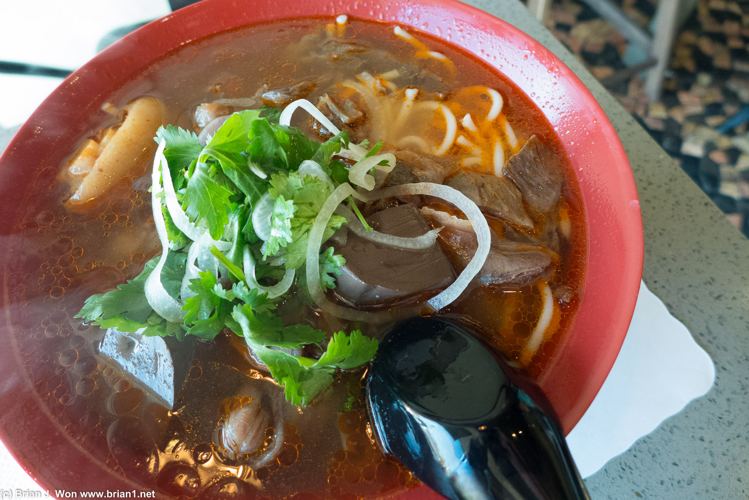 Bun bo hue. NOM.