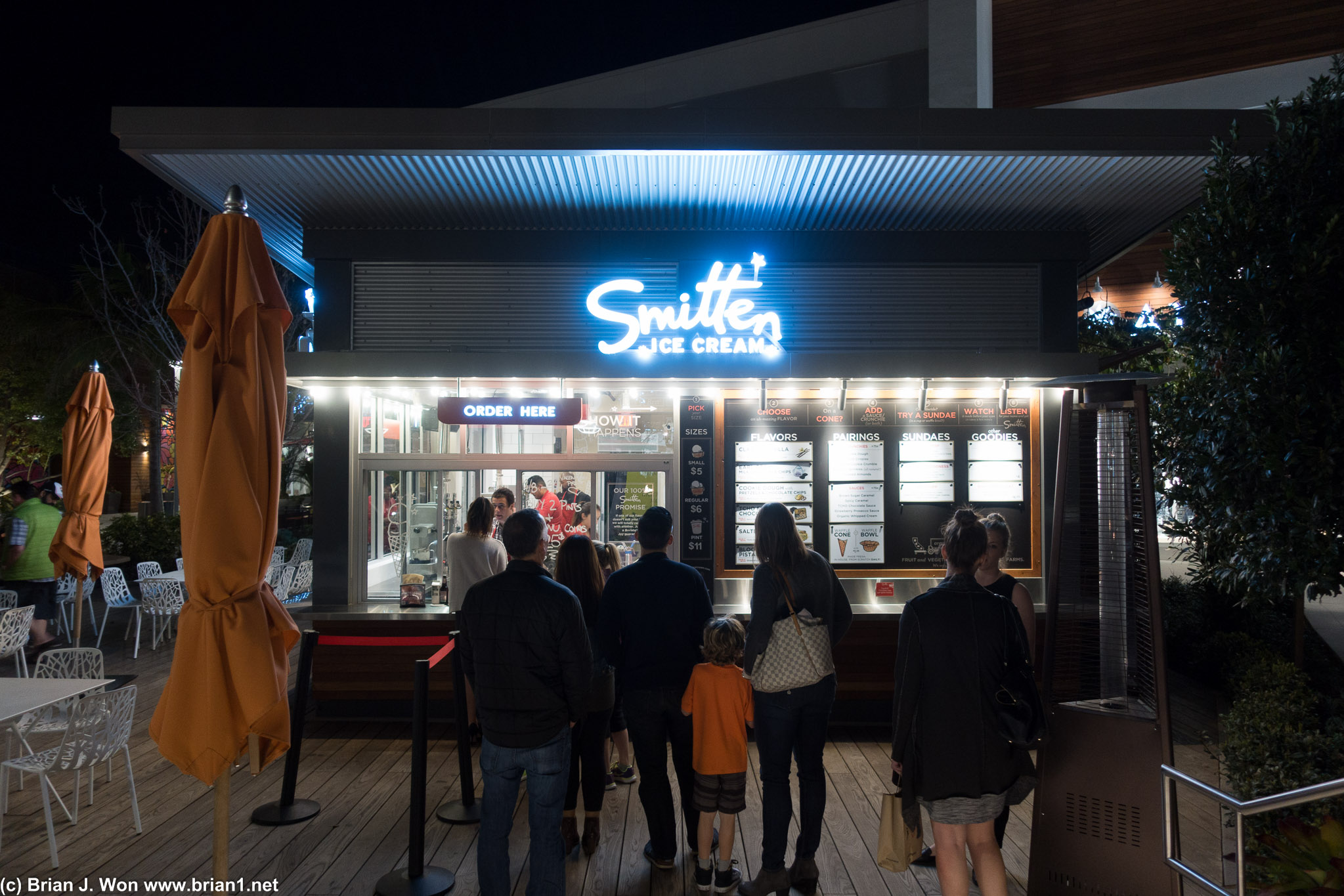 Ice cream is popular even in February.