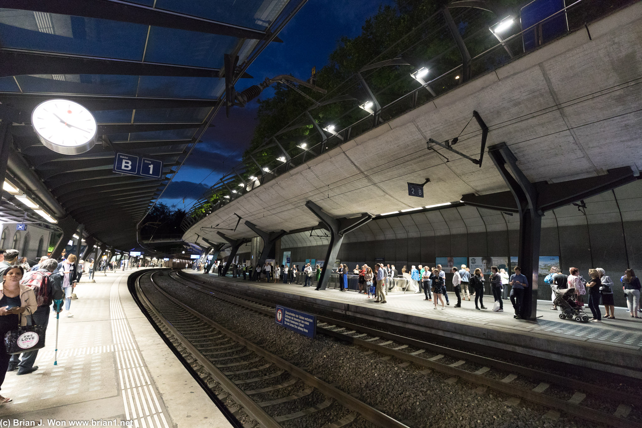 Bahnhof Stadelhofen in Zurich.
