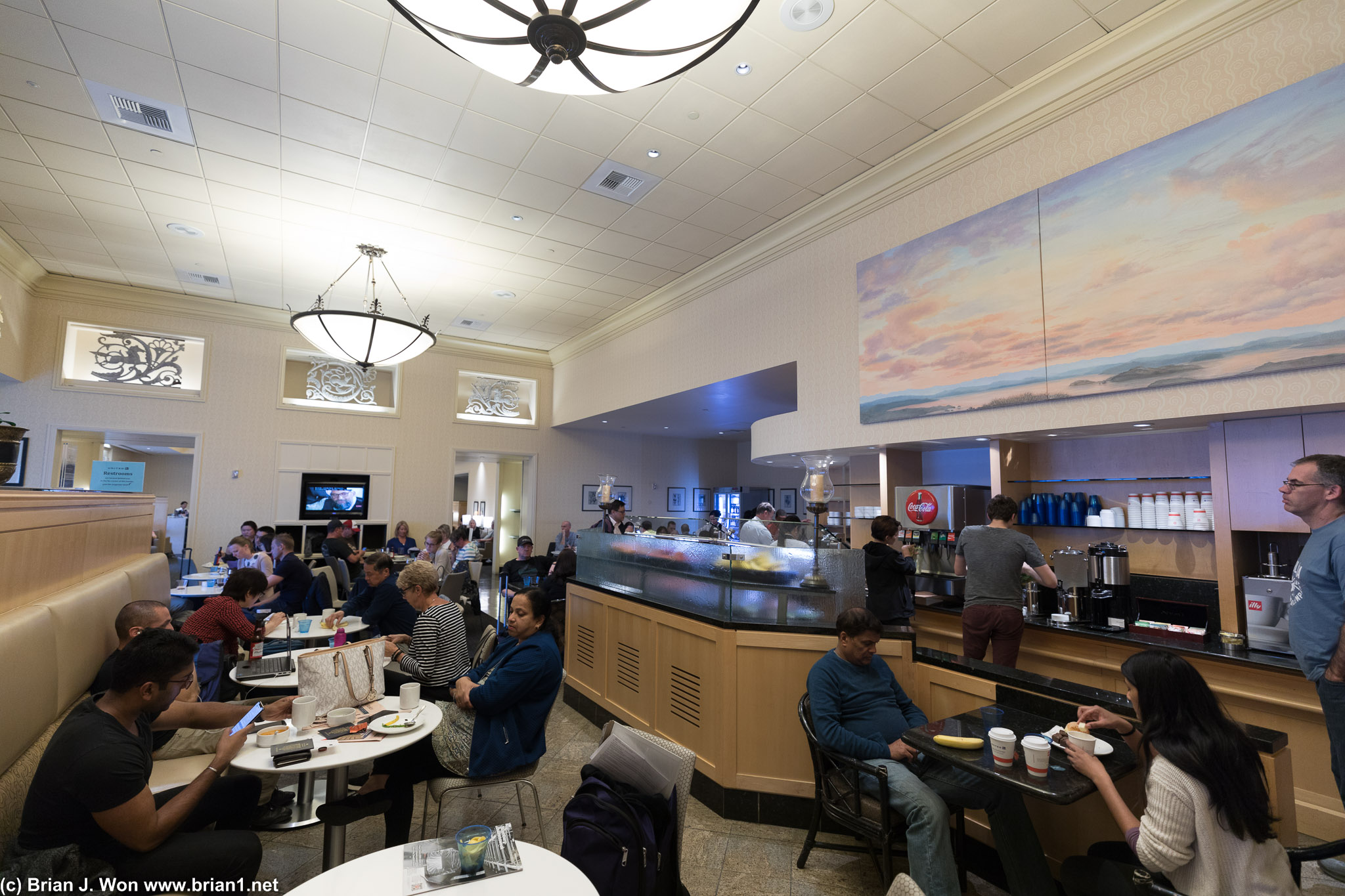 United Club at SFO, International Terminal. Crowded.