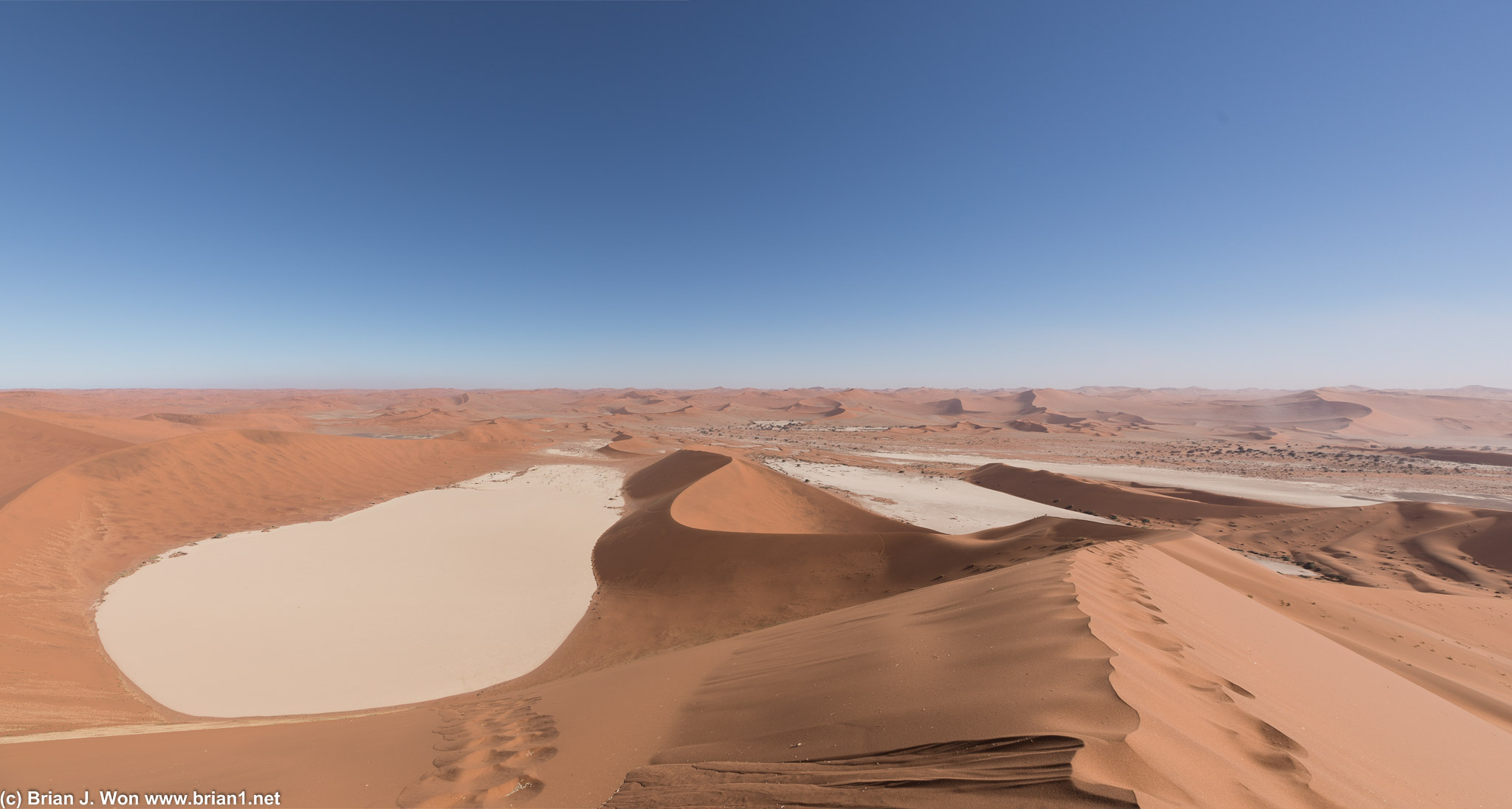 The clay pan known as Dead Vlei lies below Big Daddy.