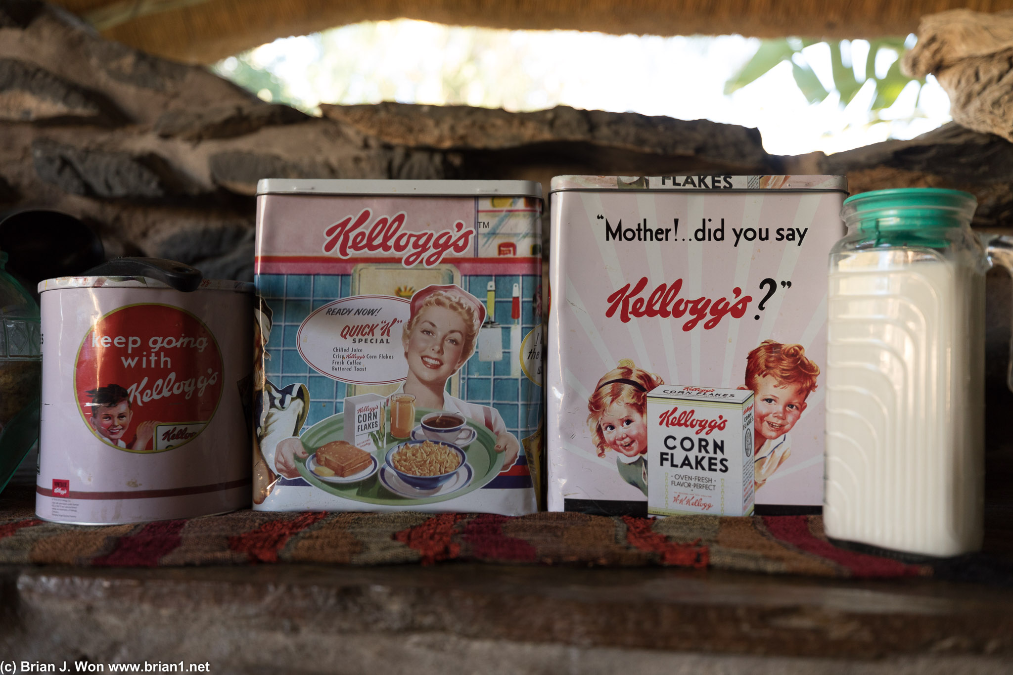 Super old school cereal tins!