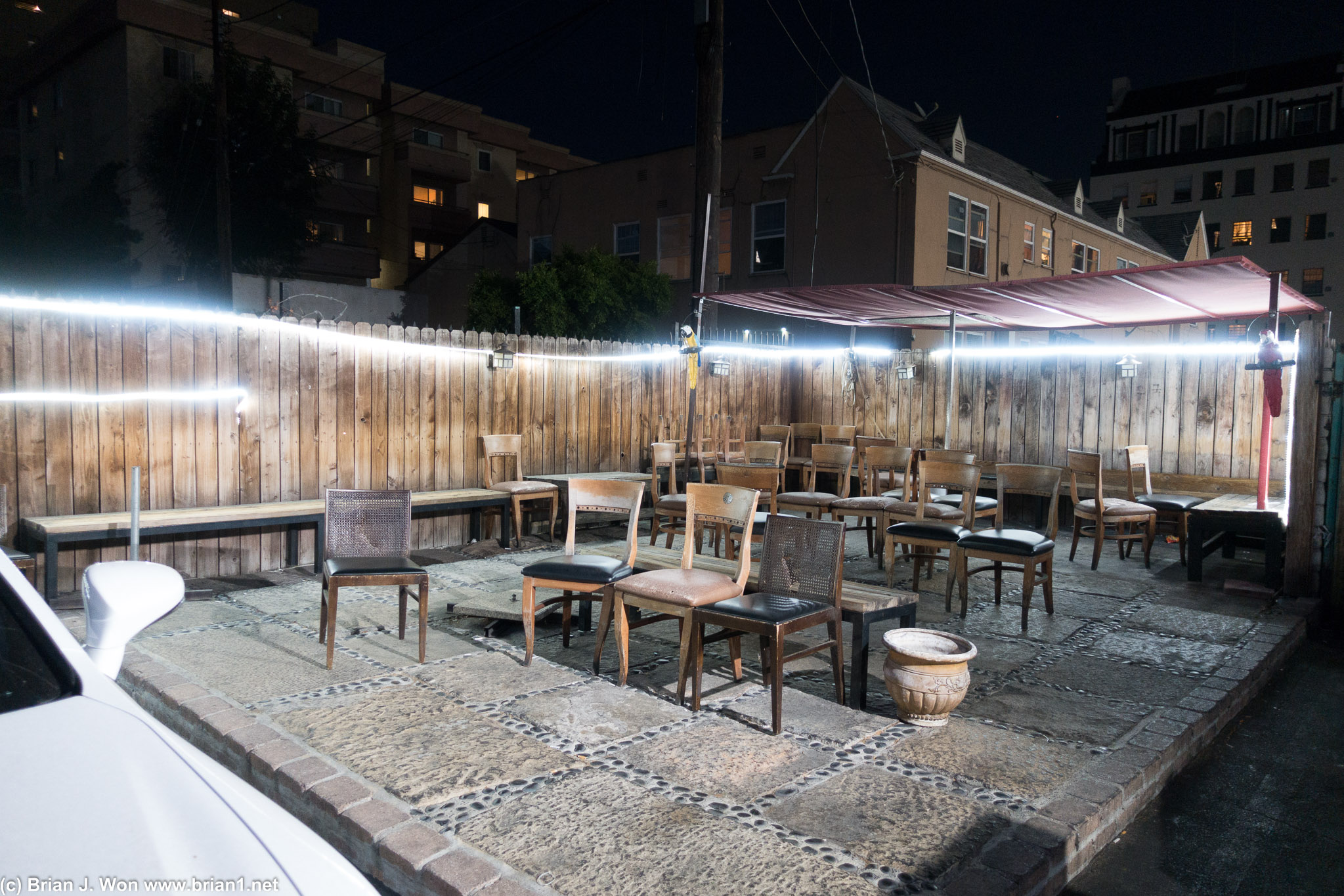 Oo-Kook has an outdoor waiting area now?!?
