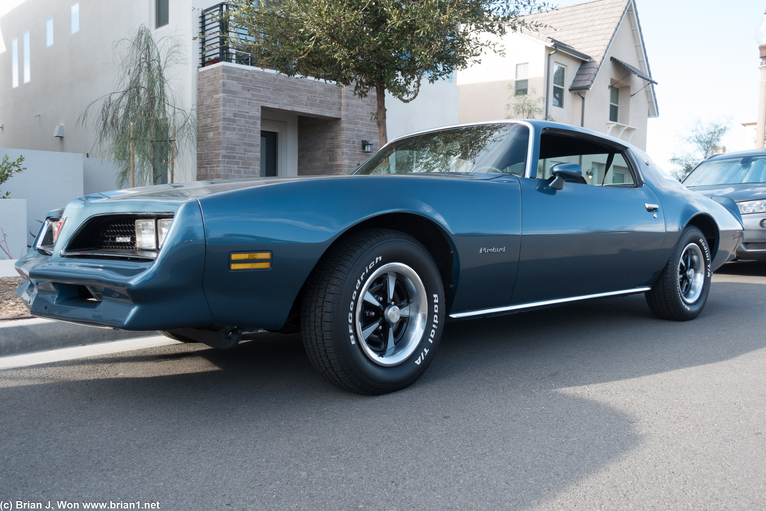 Pontiac Firebird. Automatic. ;_;