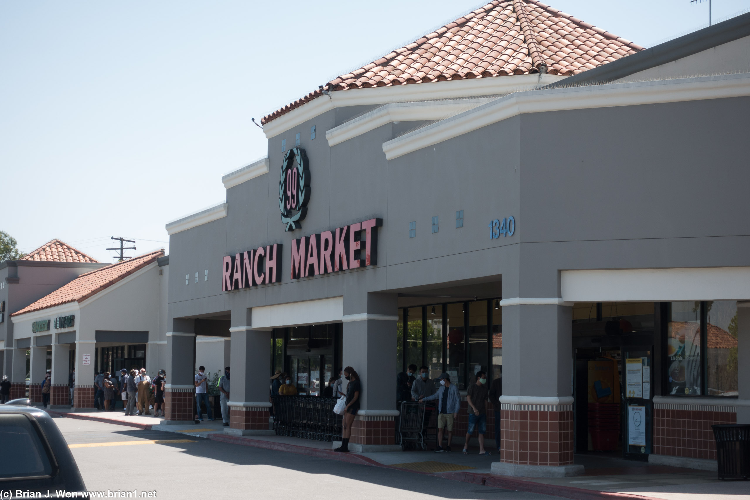 Long line at 99 Ranch in Gardena.