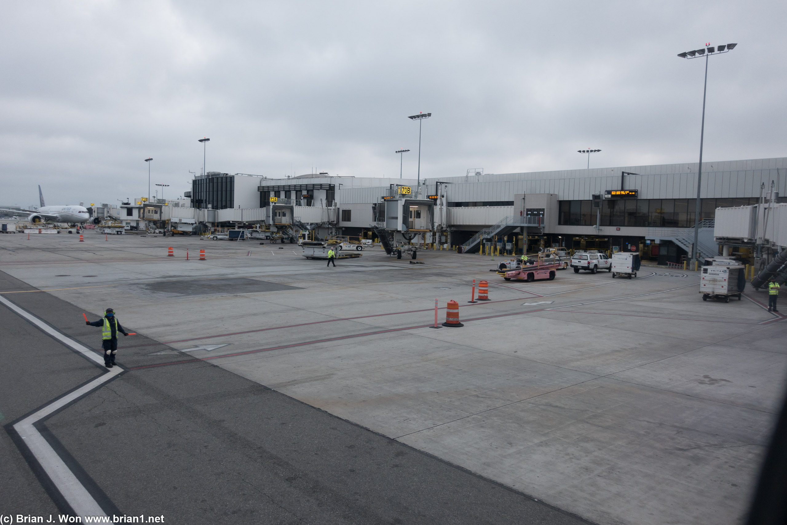 Pretty sure that's a Boeing 787 Dreamliner in the background.
