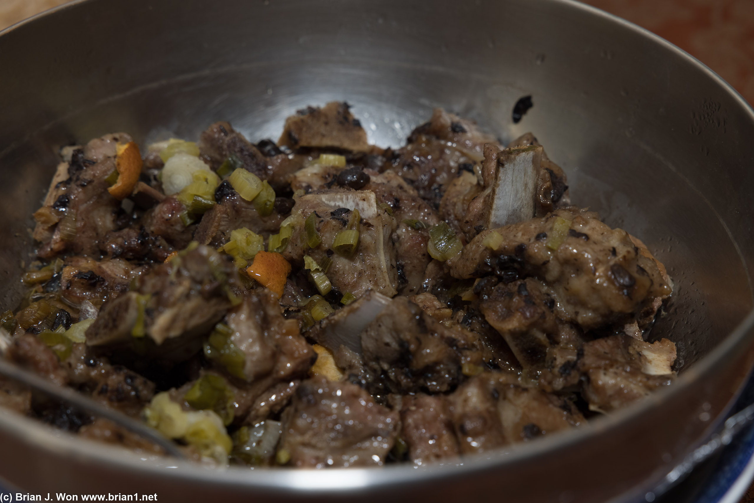 Black bean pai gut (pork spareribs).