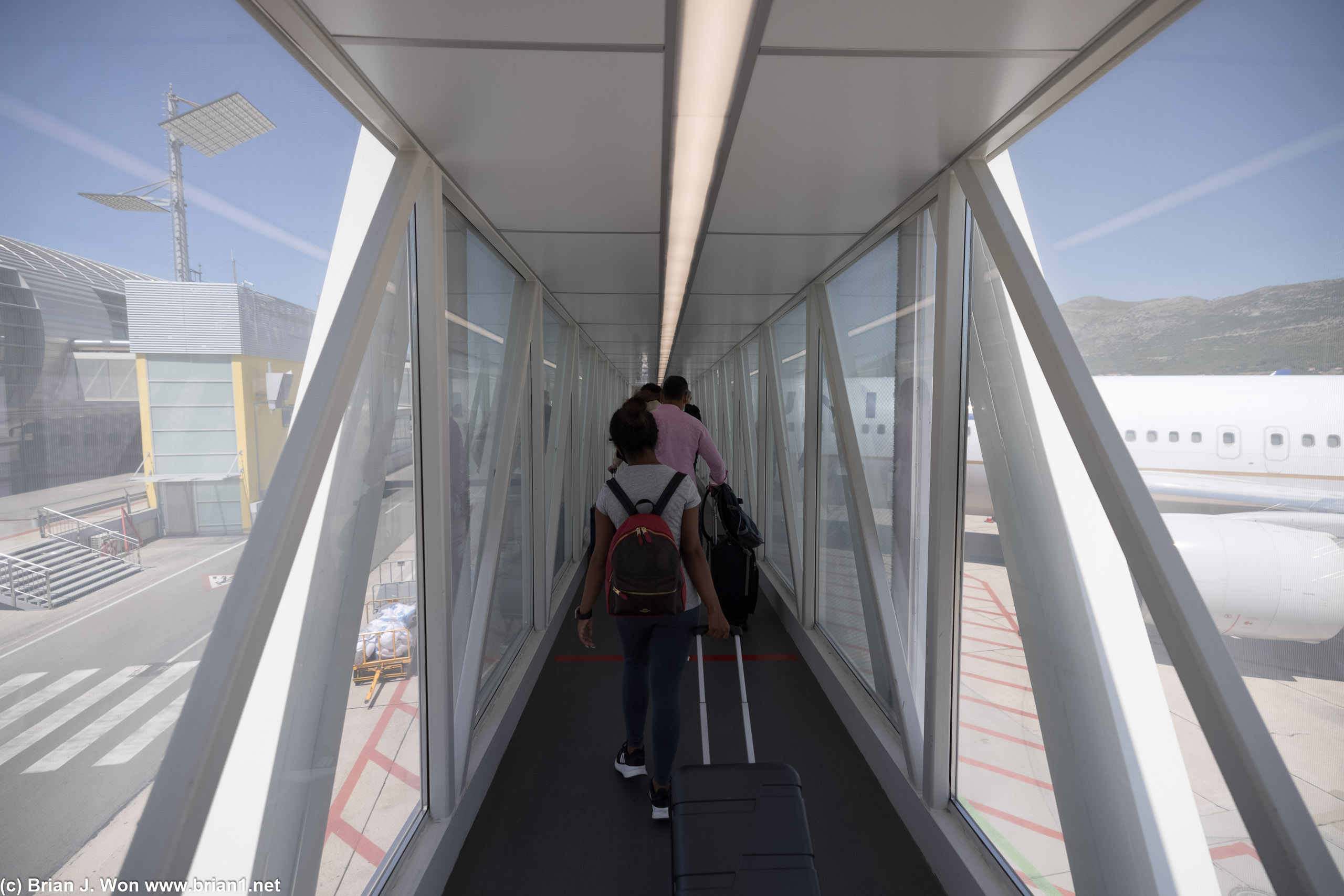 Strollin' down the jetbridge.