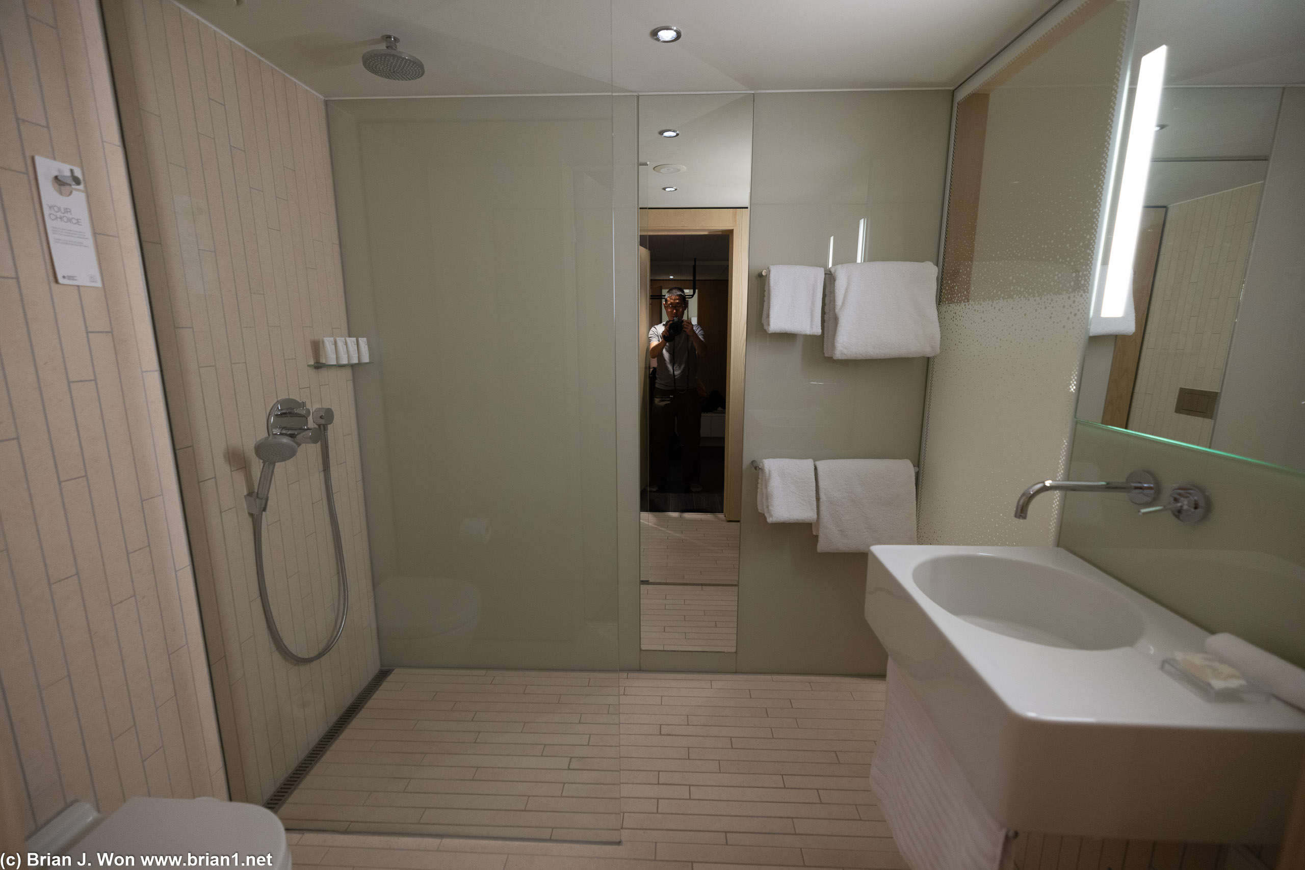 The only room with entirely "normal" angles.