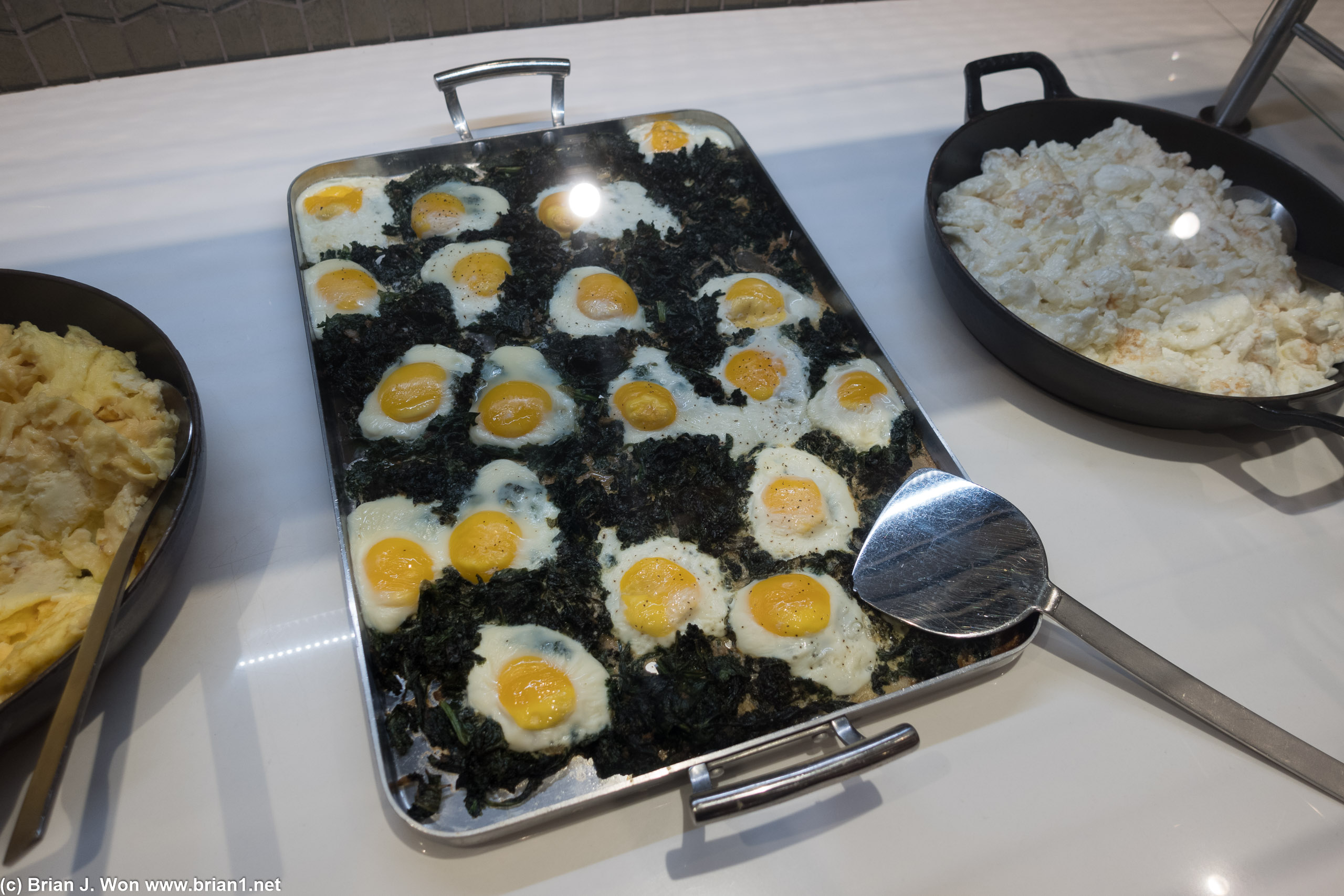 Eggs and kale at the United Polaris Lounge SFO.