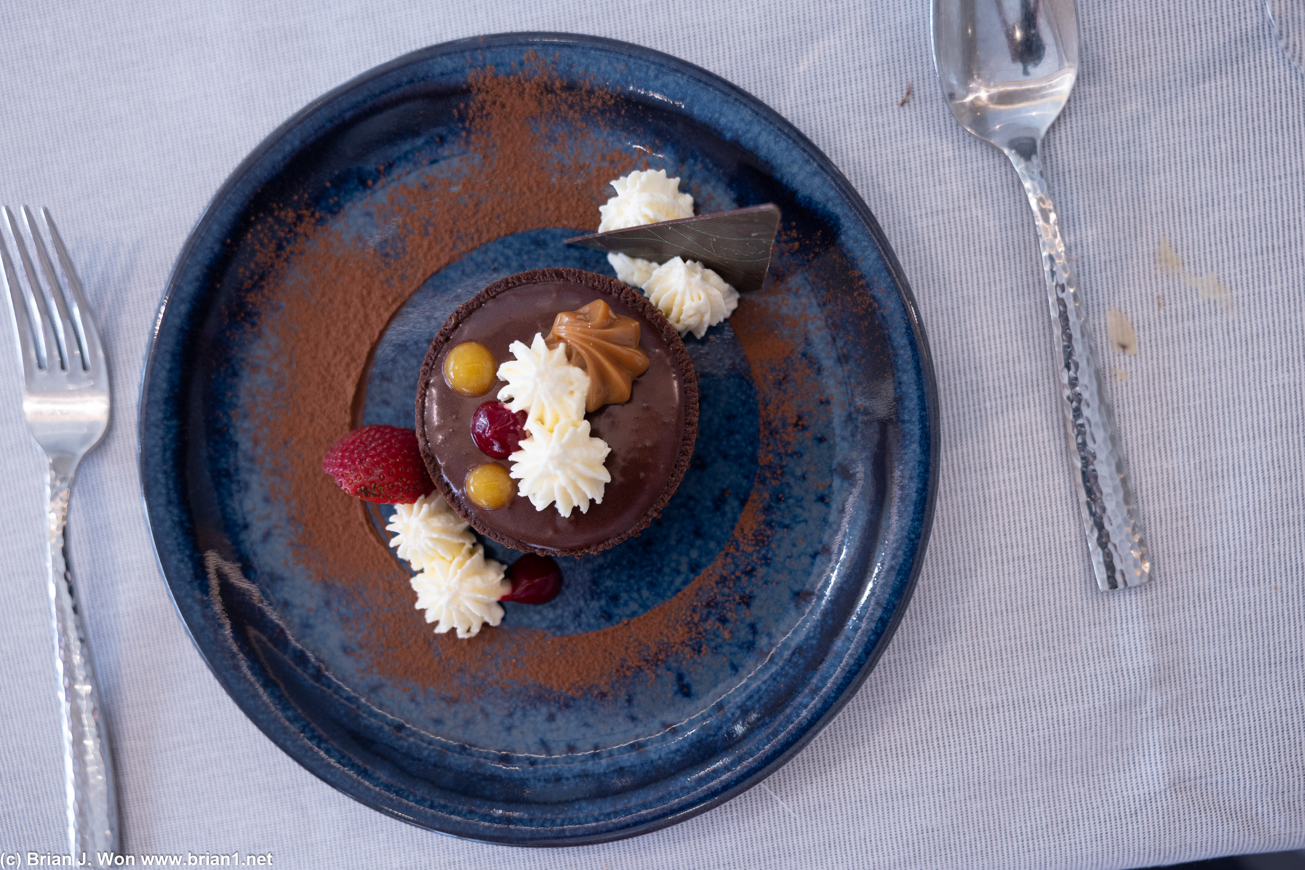 More like a chocolate mousse rather than a cake.