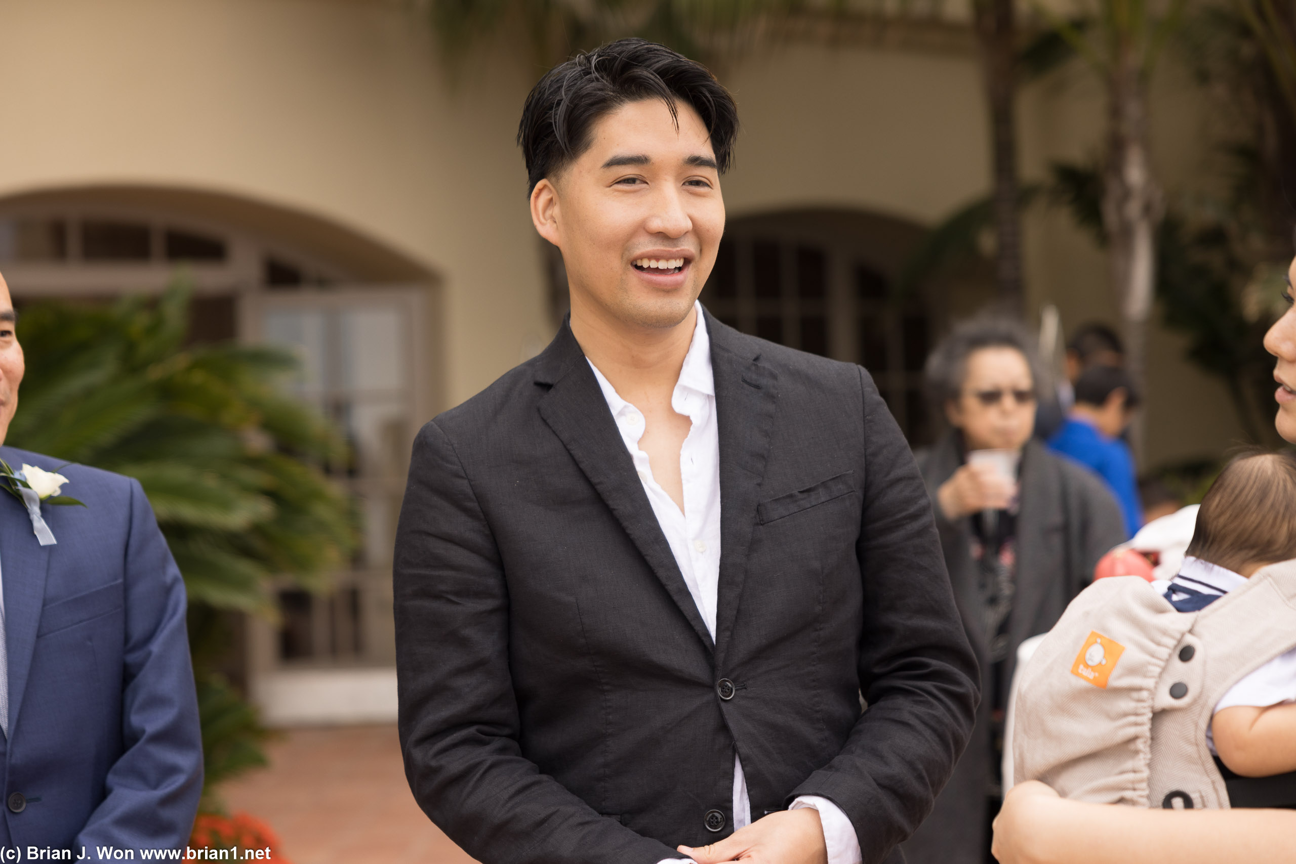 Trandrew is the only one who took the "cocktail attire" and "daytime wedding" dress code to heart.
