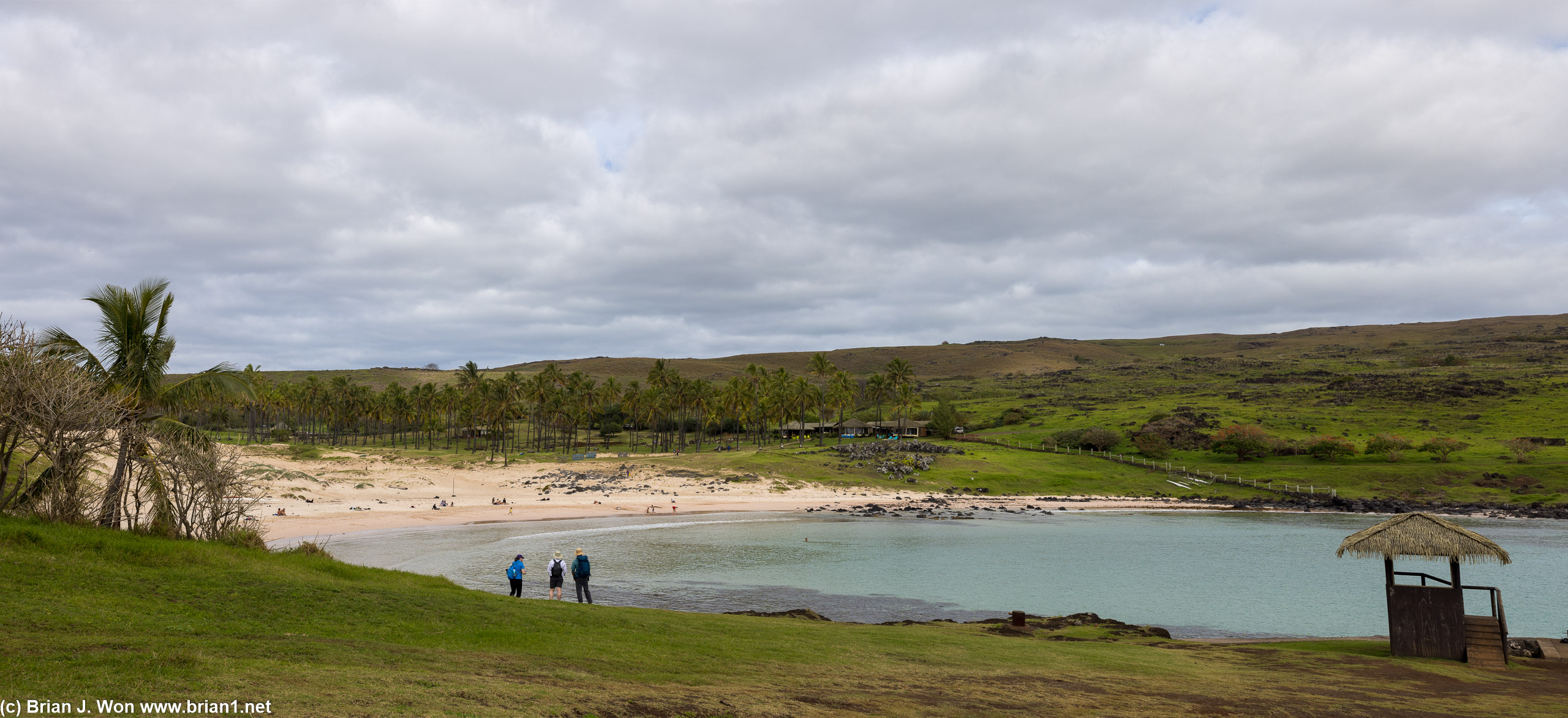 Approaching Anakena beach. Apparently also a good place to scuba.