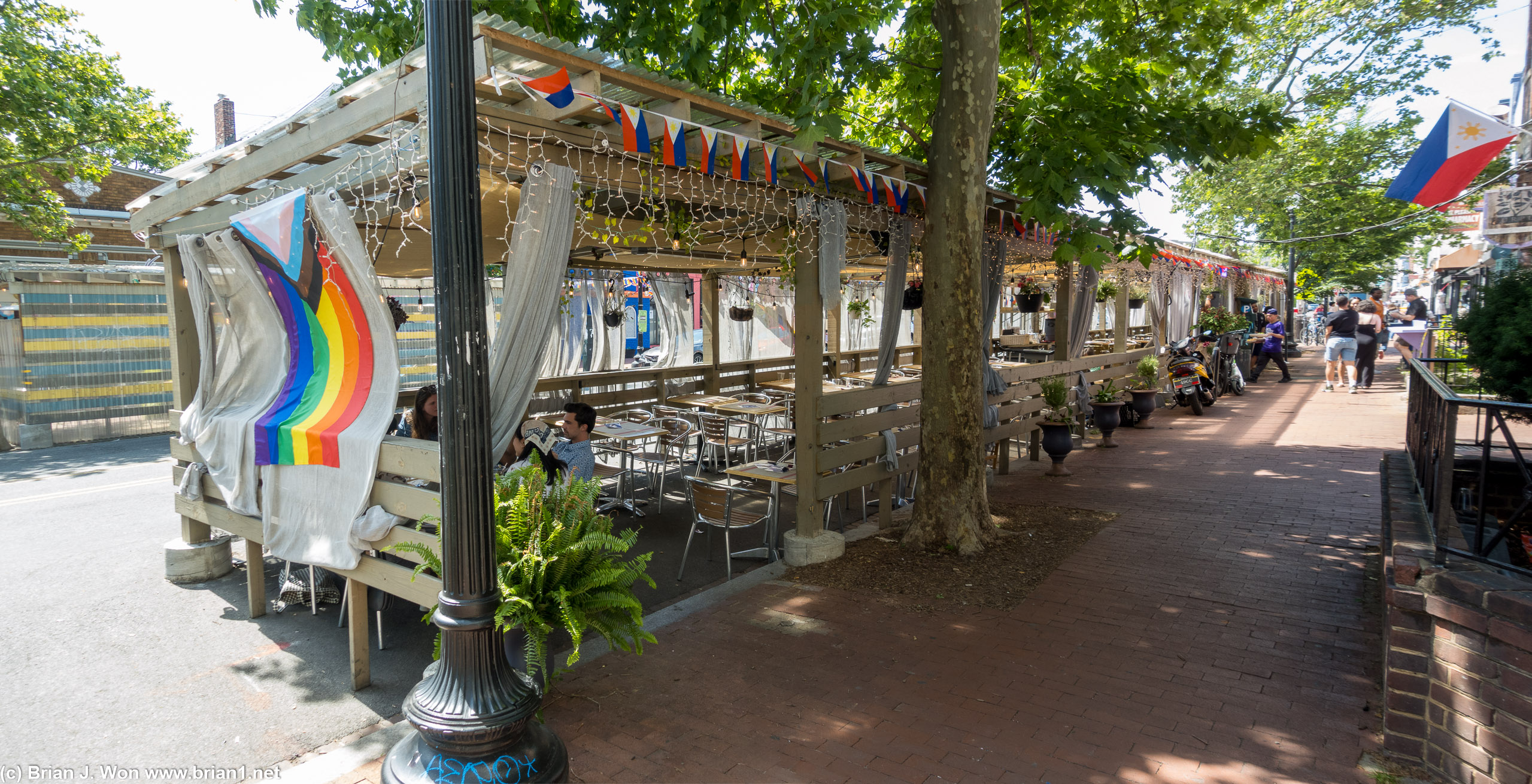 Lots of outdoor seating.