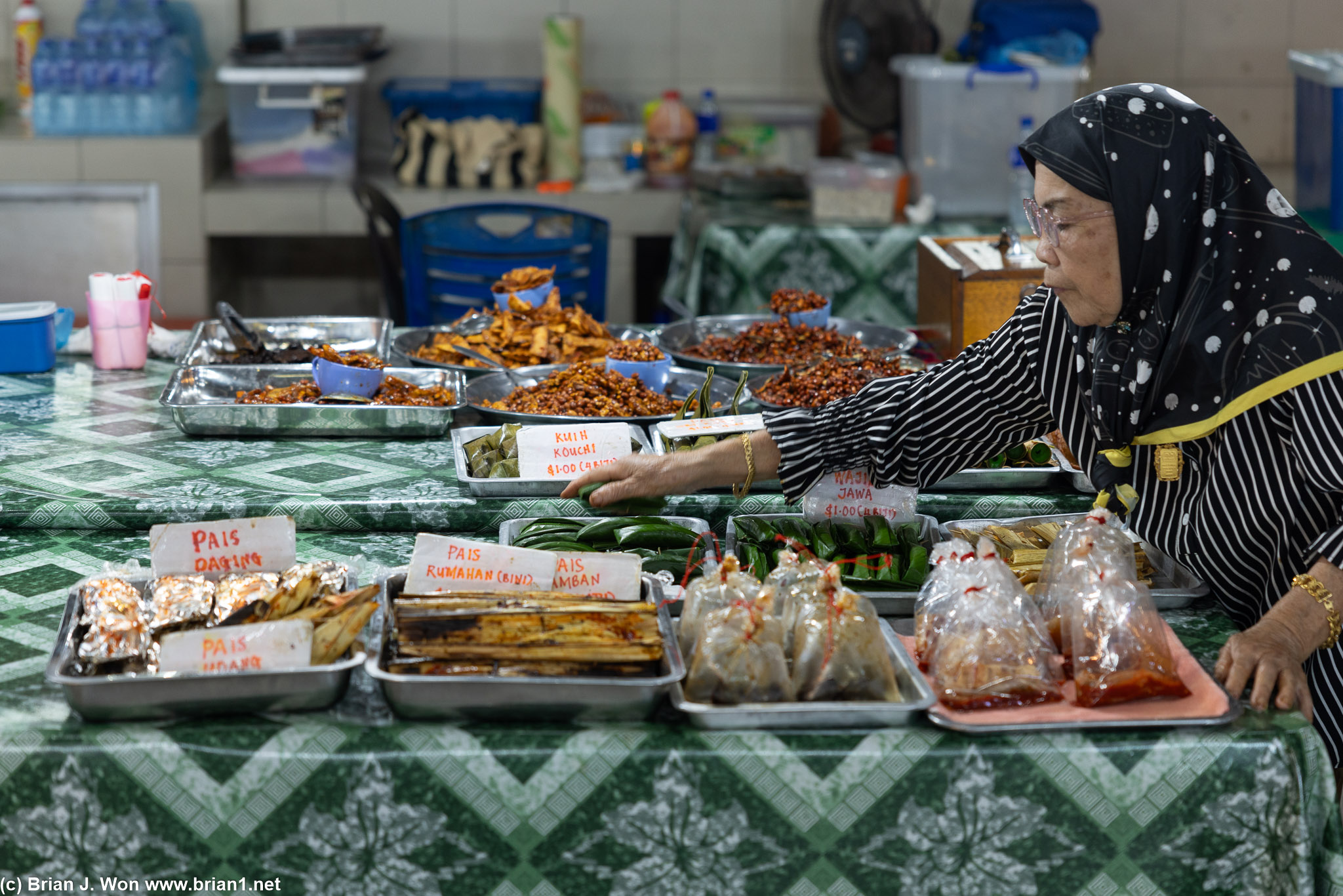 Pais daging (beef) and other traditional eats.
