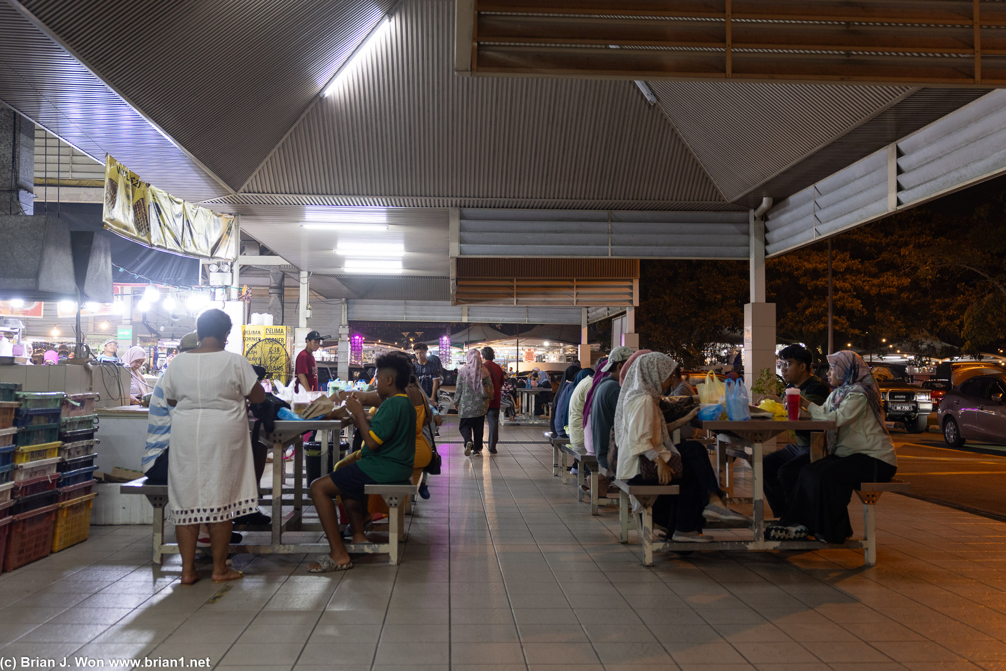 Seating was generally busy but not so much that you couldn't get a table.