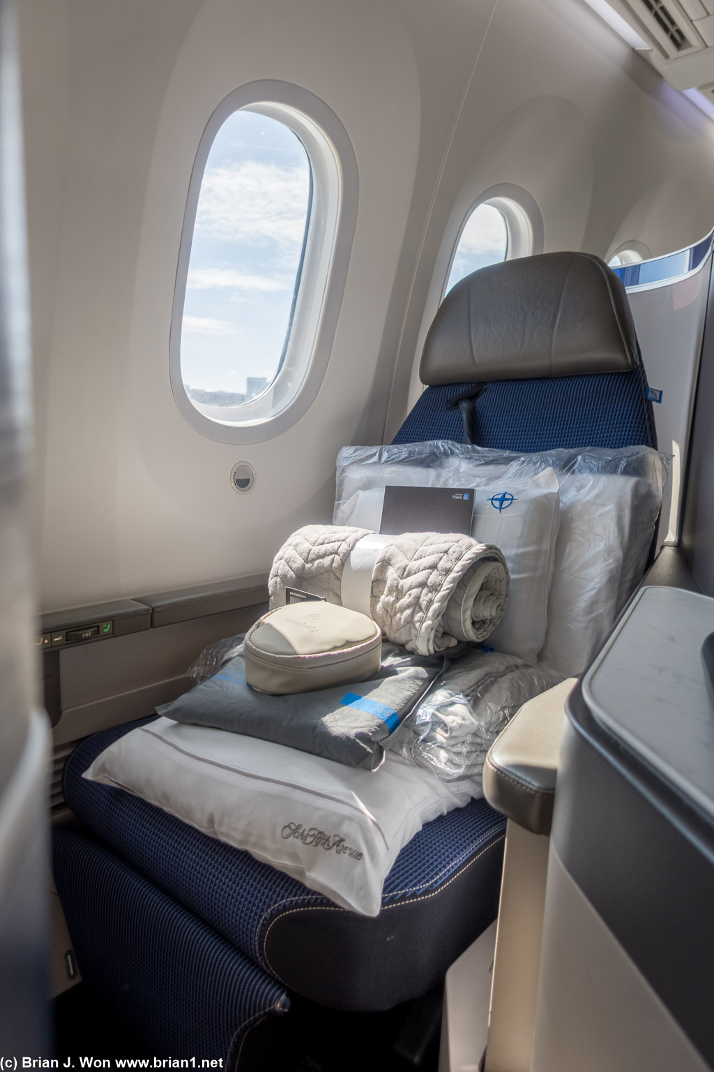 Mount blanket onboard UA 801, LAX-HKG.