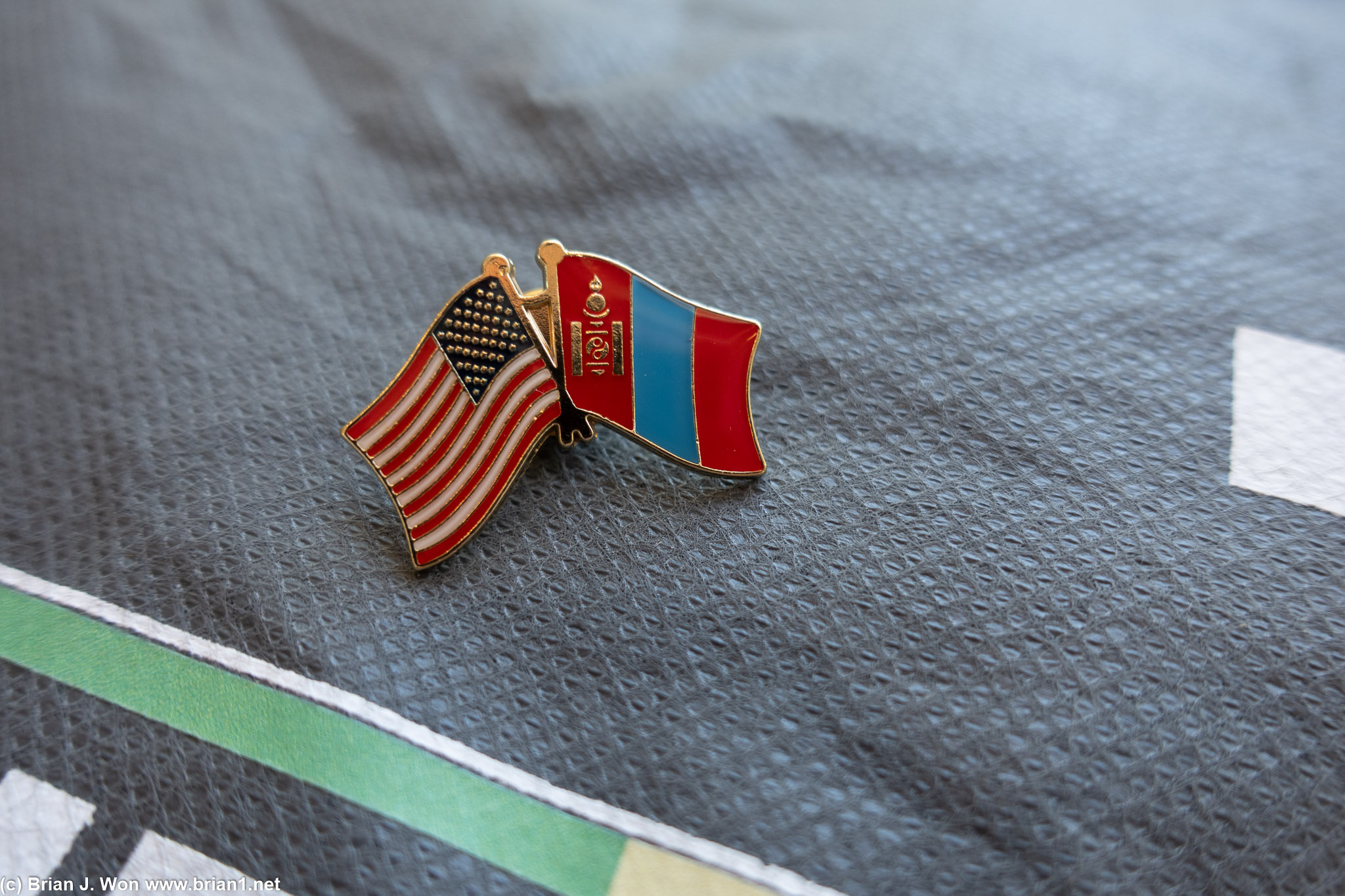US-Mongolia flag pin.