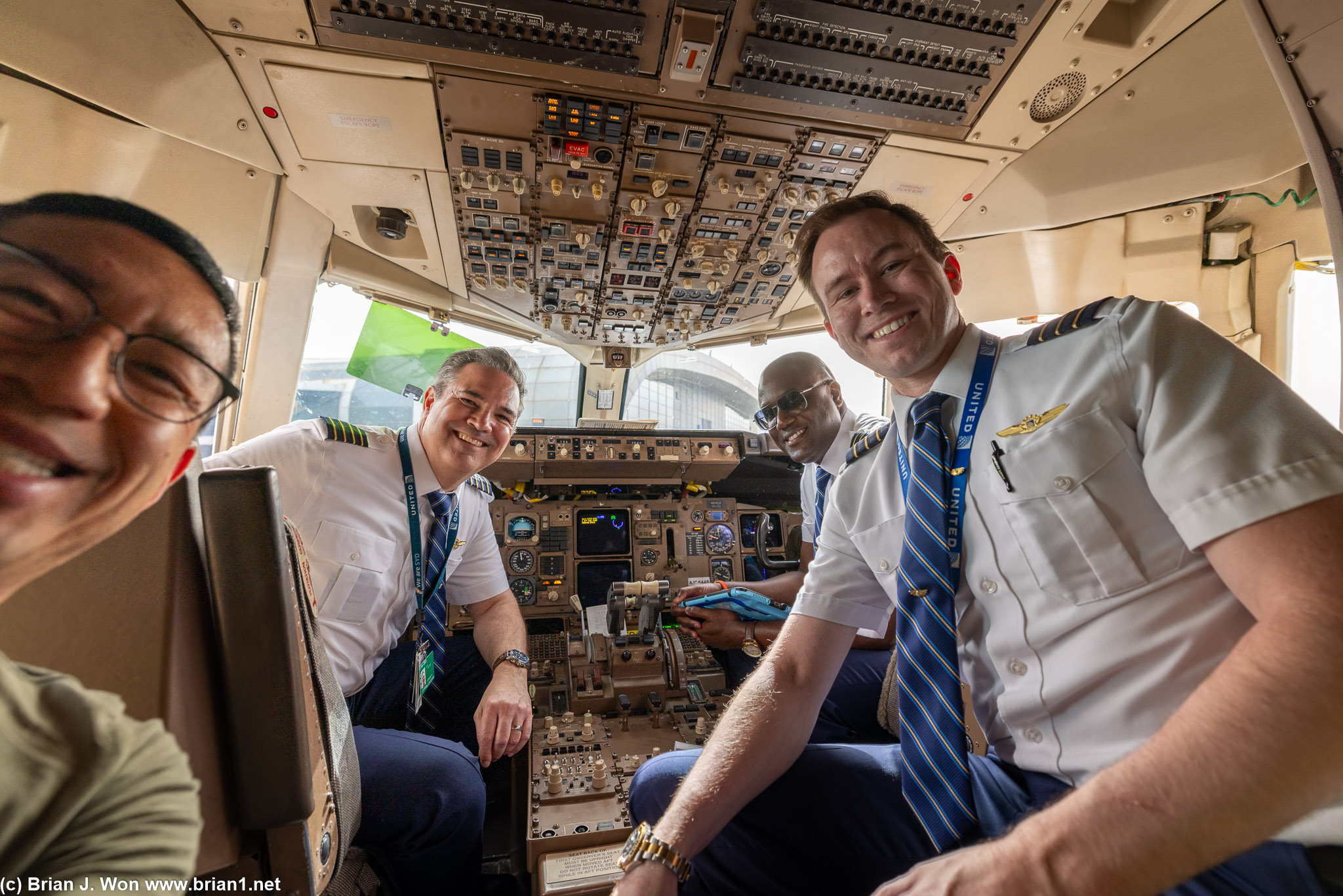 Captain Edward, chief pilot at ORD, and the rest of the inaugural flight crew.
