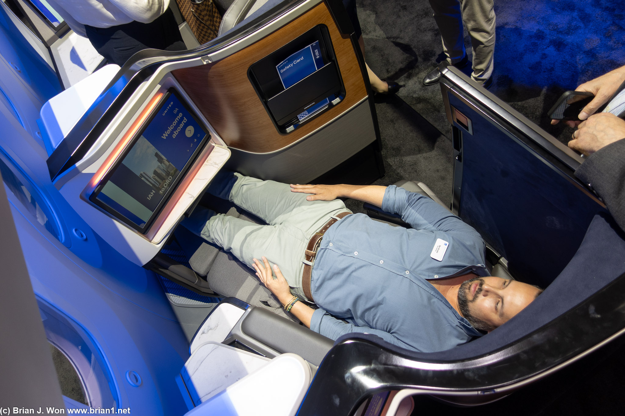 Polaris seat, aisle, in bed mode.