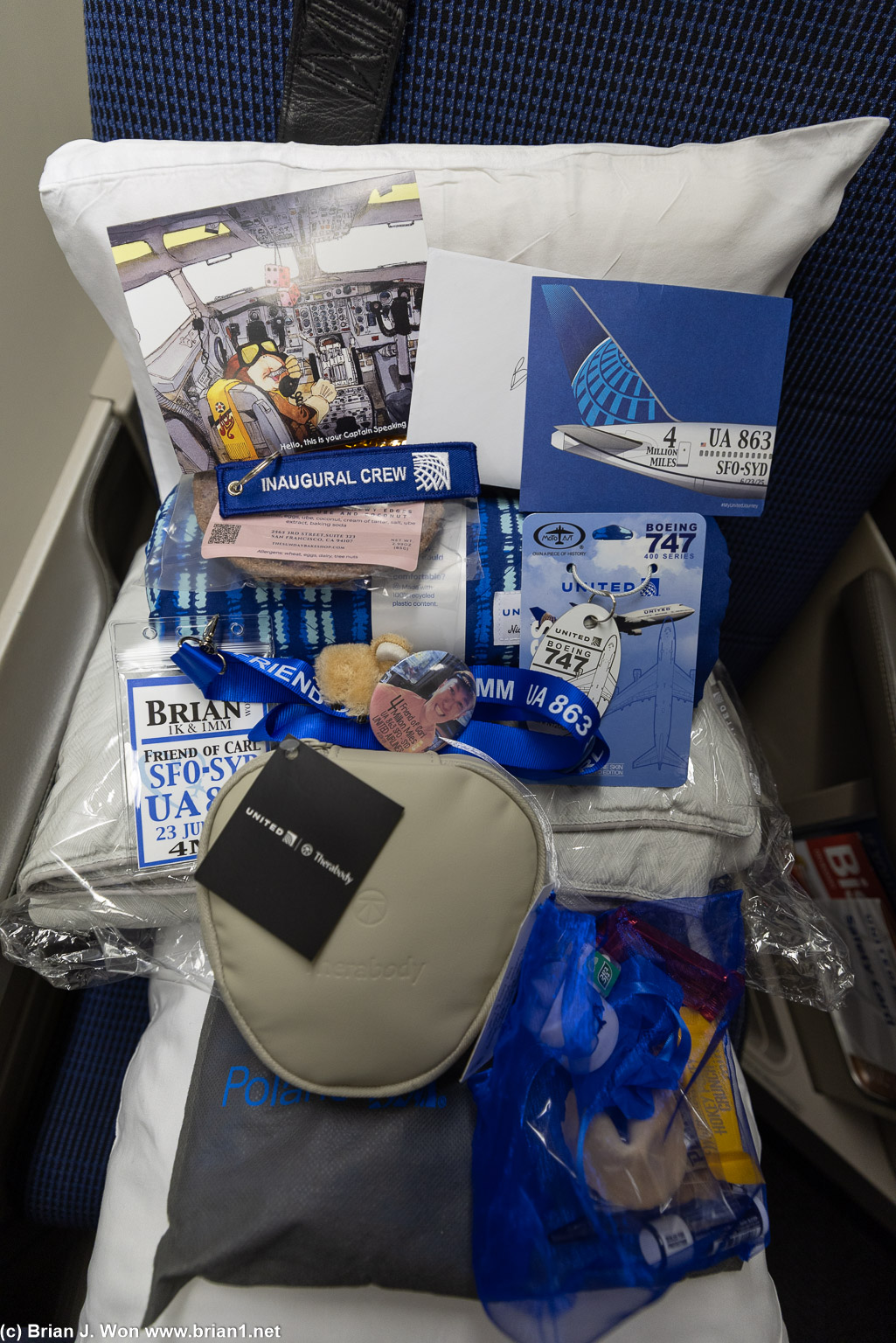 Postcard/note, keychain, PlaneTag, cookie, swag bag...