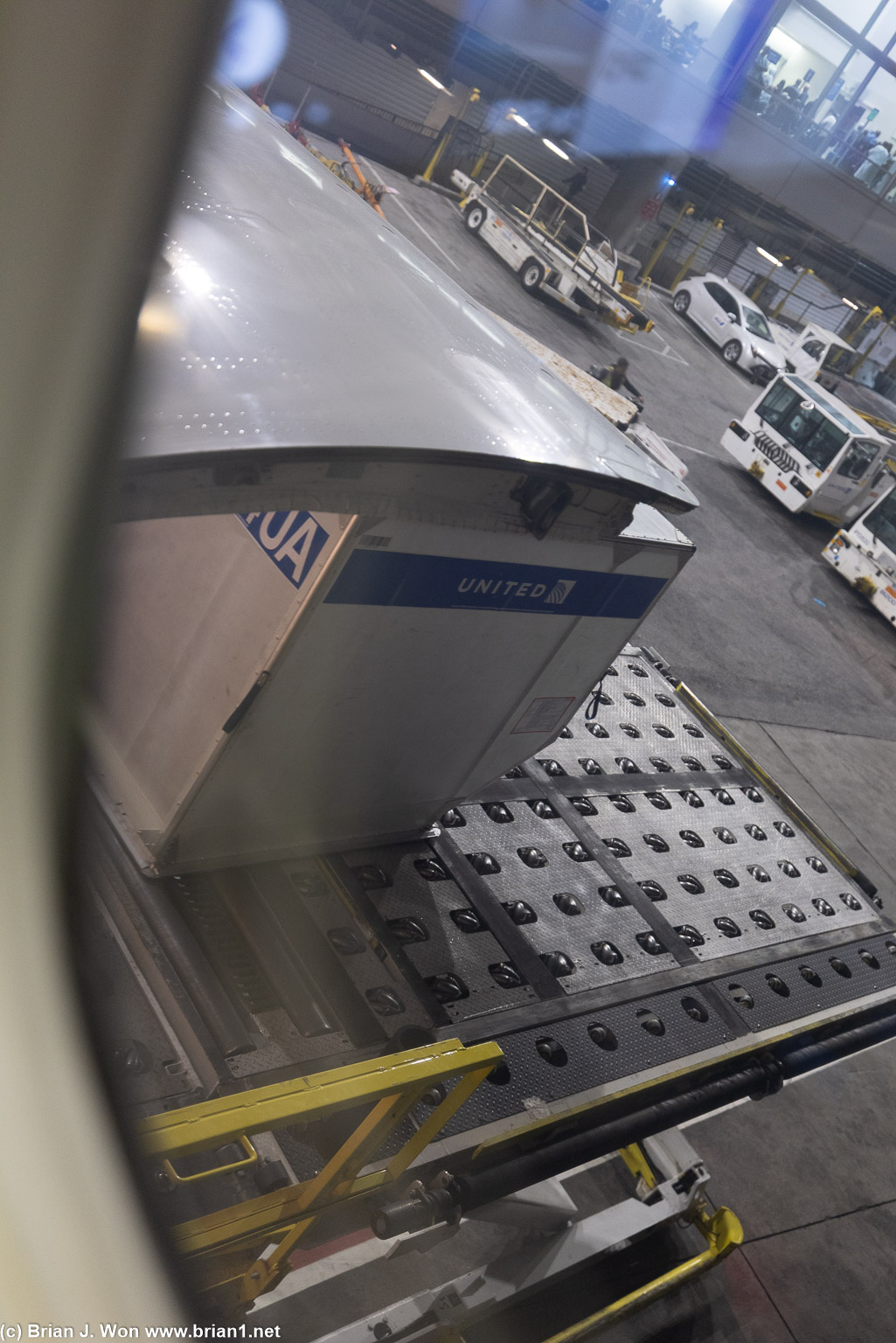 Last minute spare parts load for a United 777 stranded in Sydney.