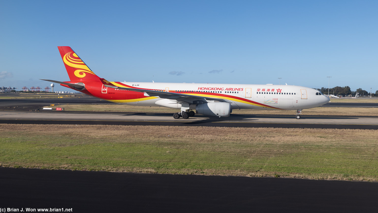 Hong Kong Airlines A330.