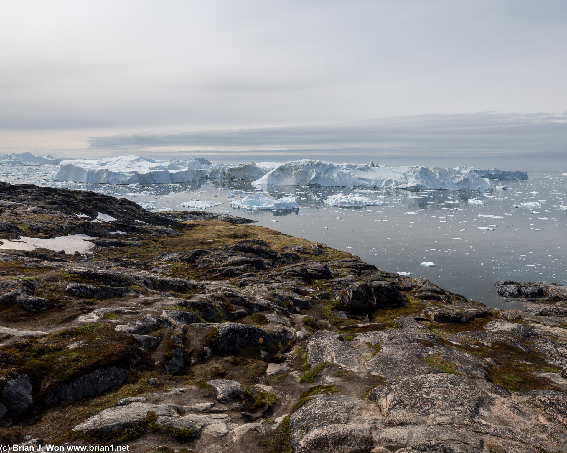 View from the easy yellow Ilulissat Icefjord trail.