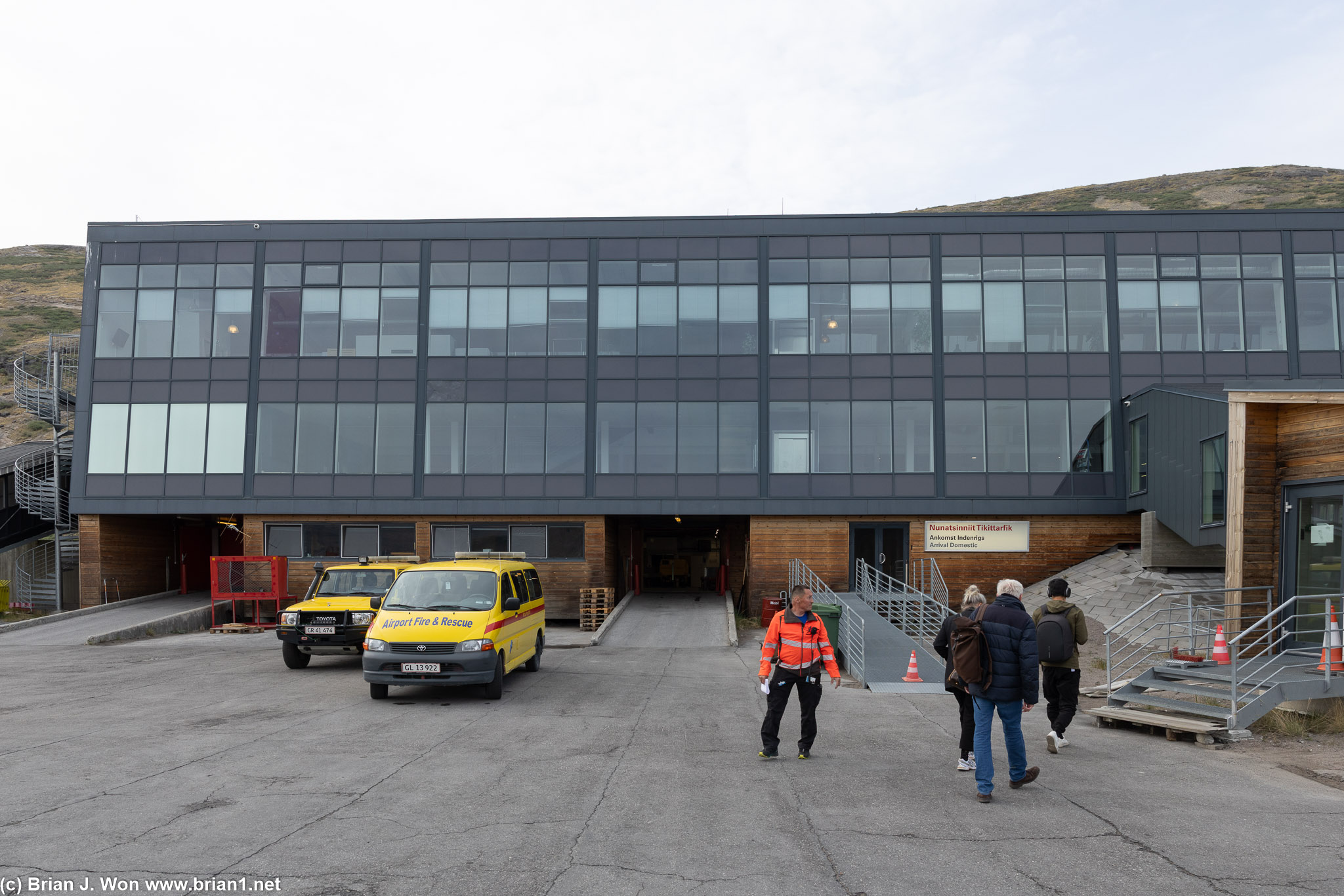 Kangerlussuaq Airport is large by Greenland standards, second only to Nuuk's new airport.
