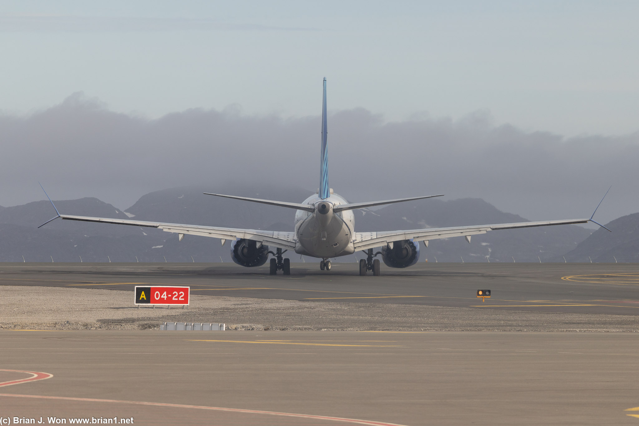 The butt of the 737 is not the prettiest.