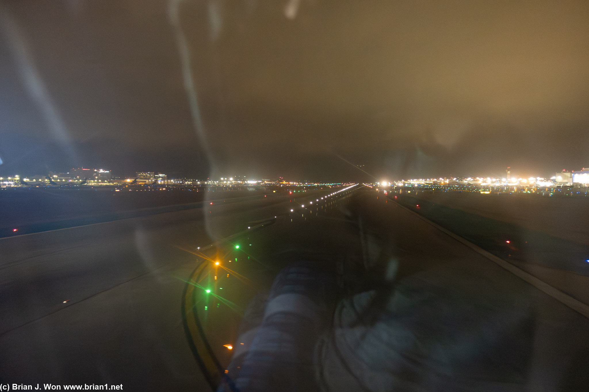 Runway 7L-25R.