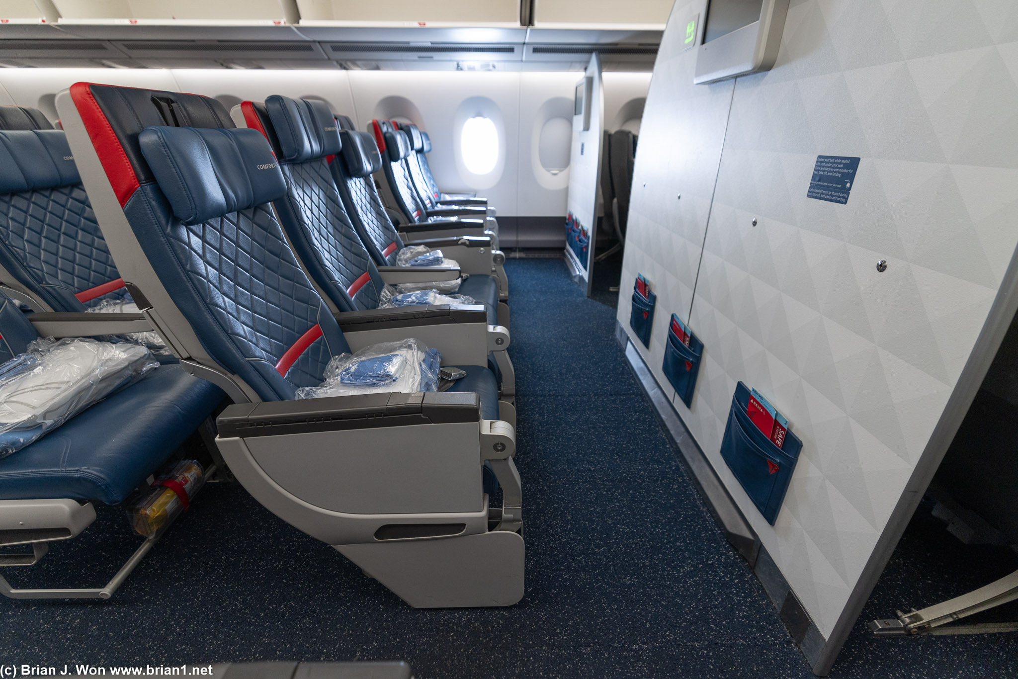 Recaro CL3710 seats for Comfort+ (aka extra legroom economy). Bulkhead again the way to go.