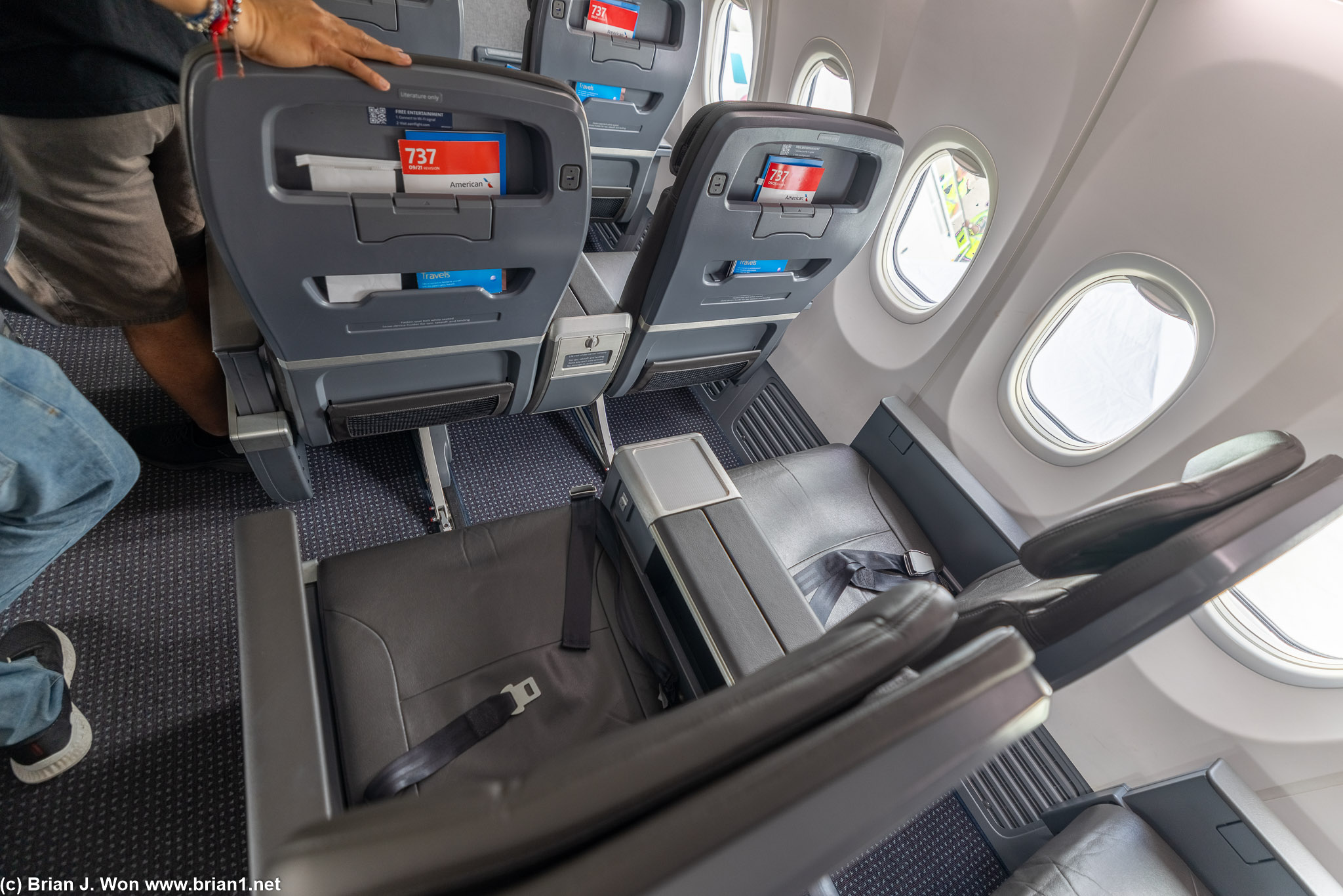 Collins MiQ seats in first class, 37" pitch.