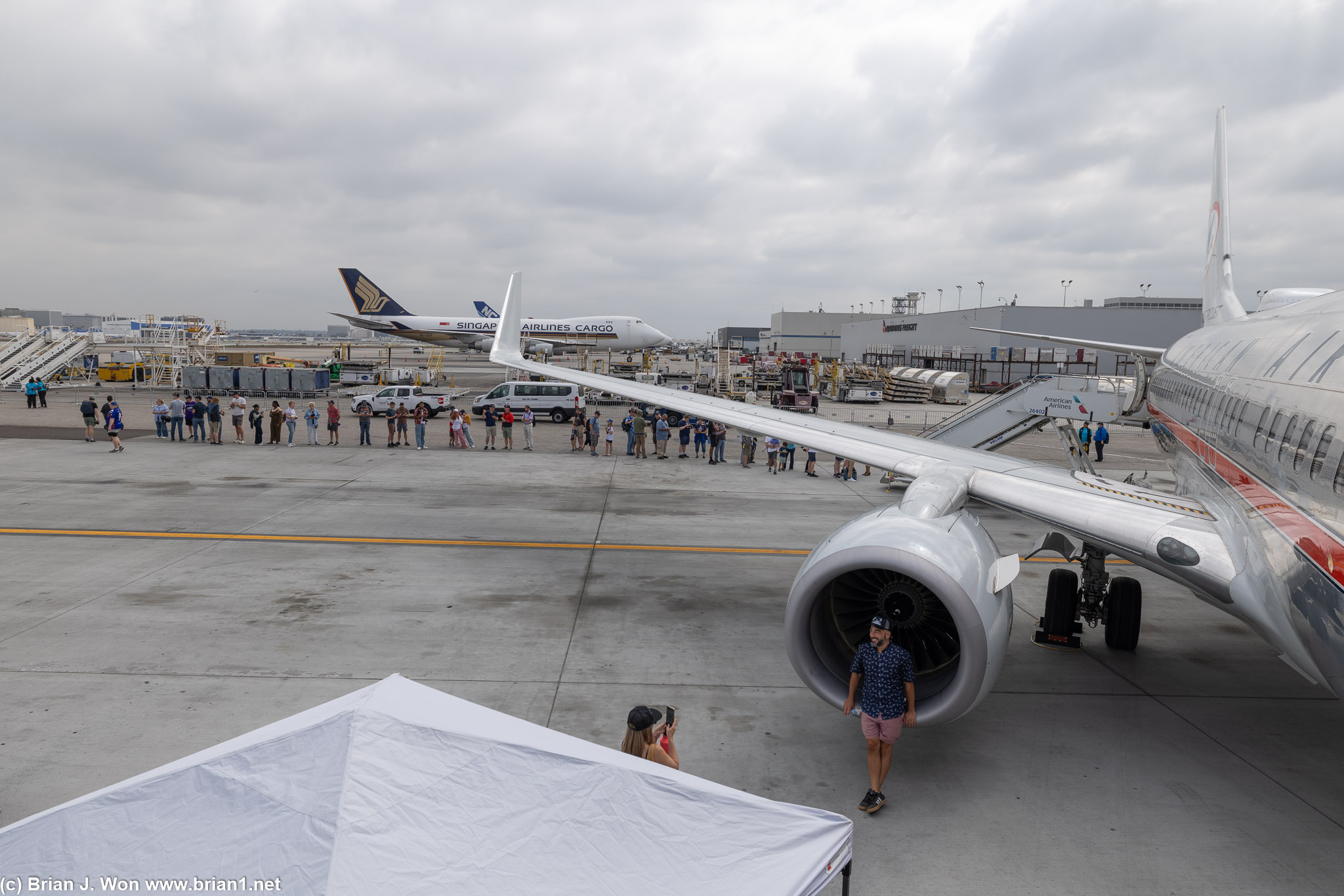 ~48 people currently in line to check out the Astrojet.