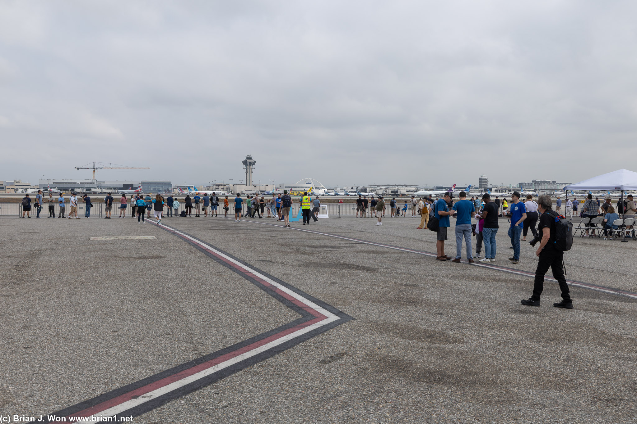 Tons of #AVgeeks watching planes take off and land.