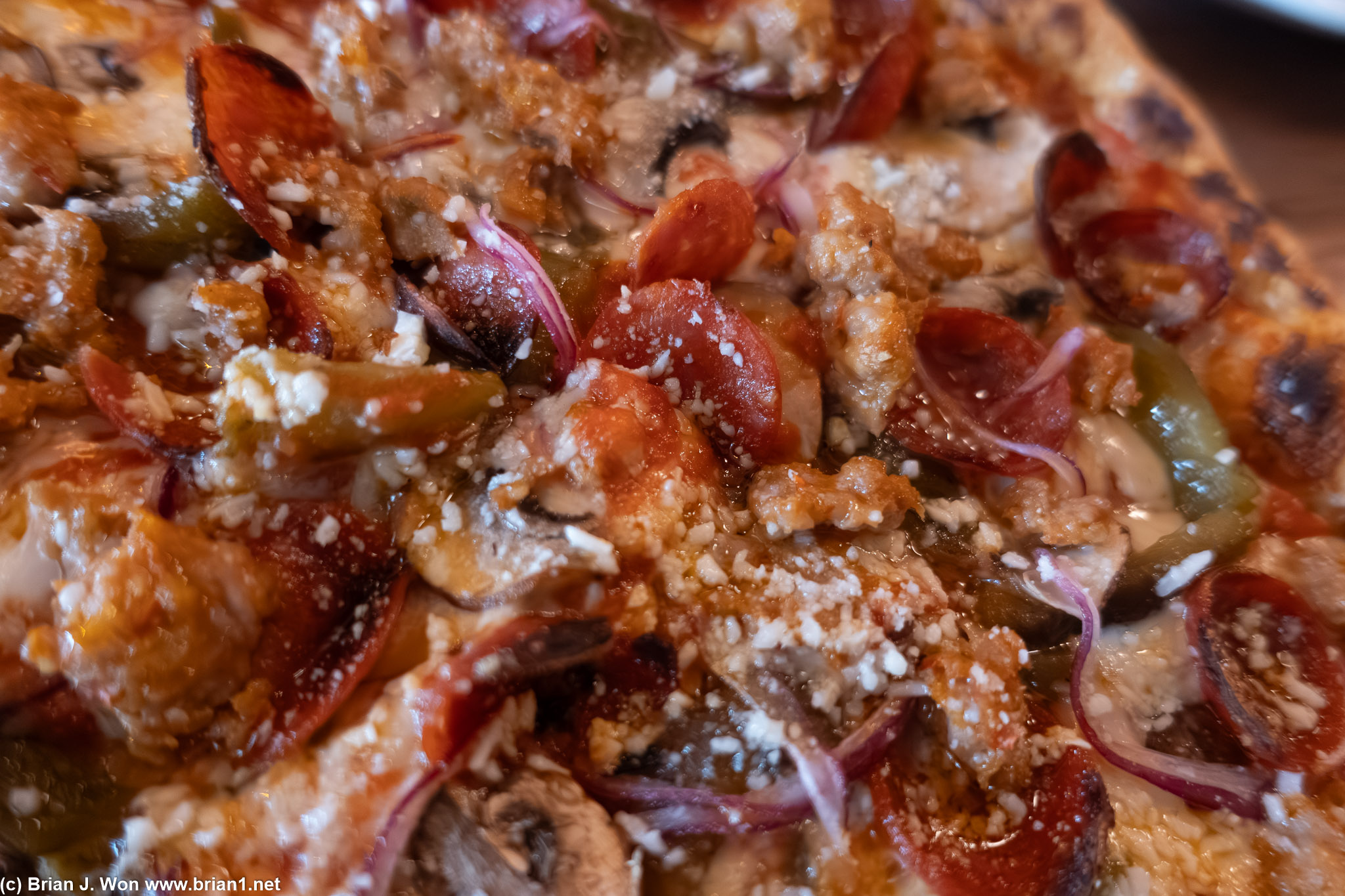 Close-up. Slices very floppy when picked up in center.