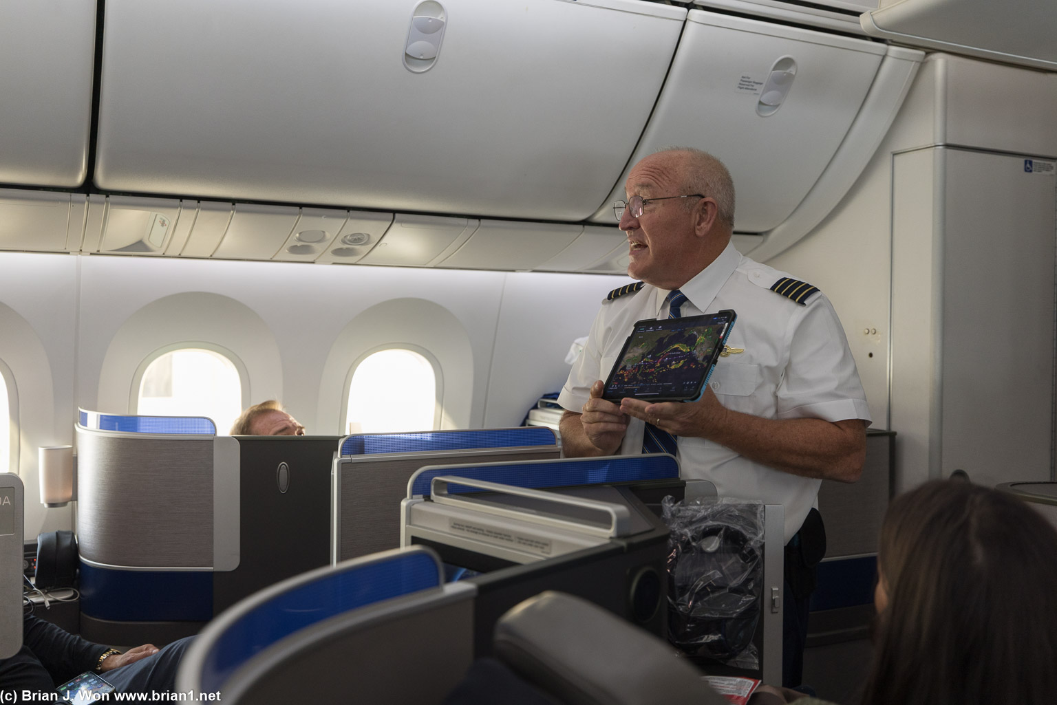 As an #AVgeek I love it when the flight crew does this.