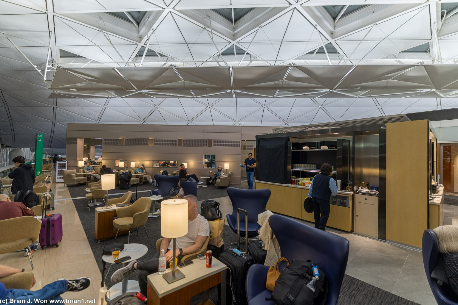 Newly reopened United Club at HKG.