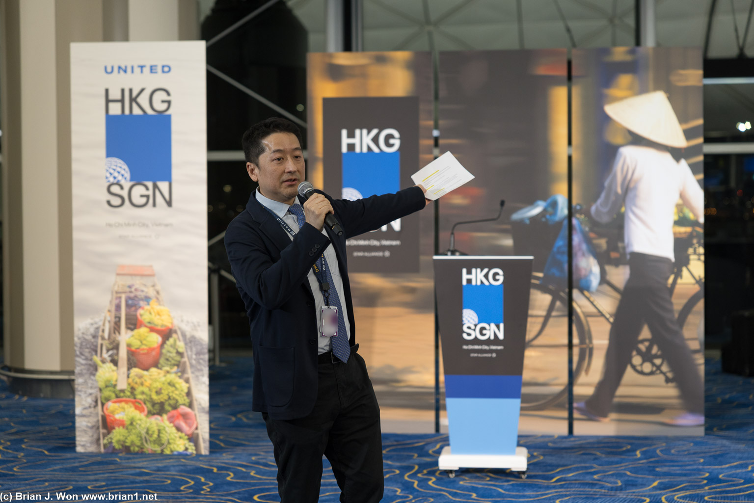 Thomas kicking off the (re?) inaugural HKG-SGN festivities for United.