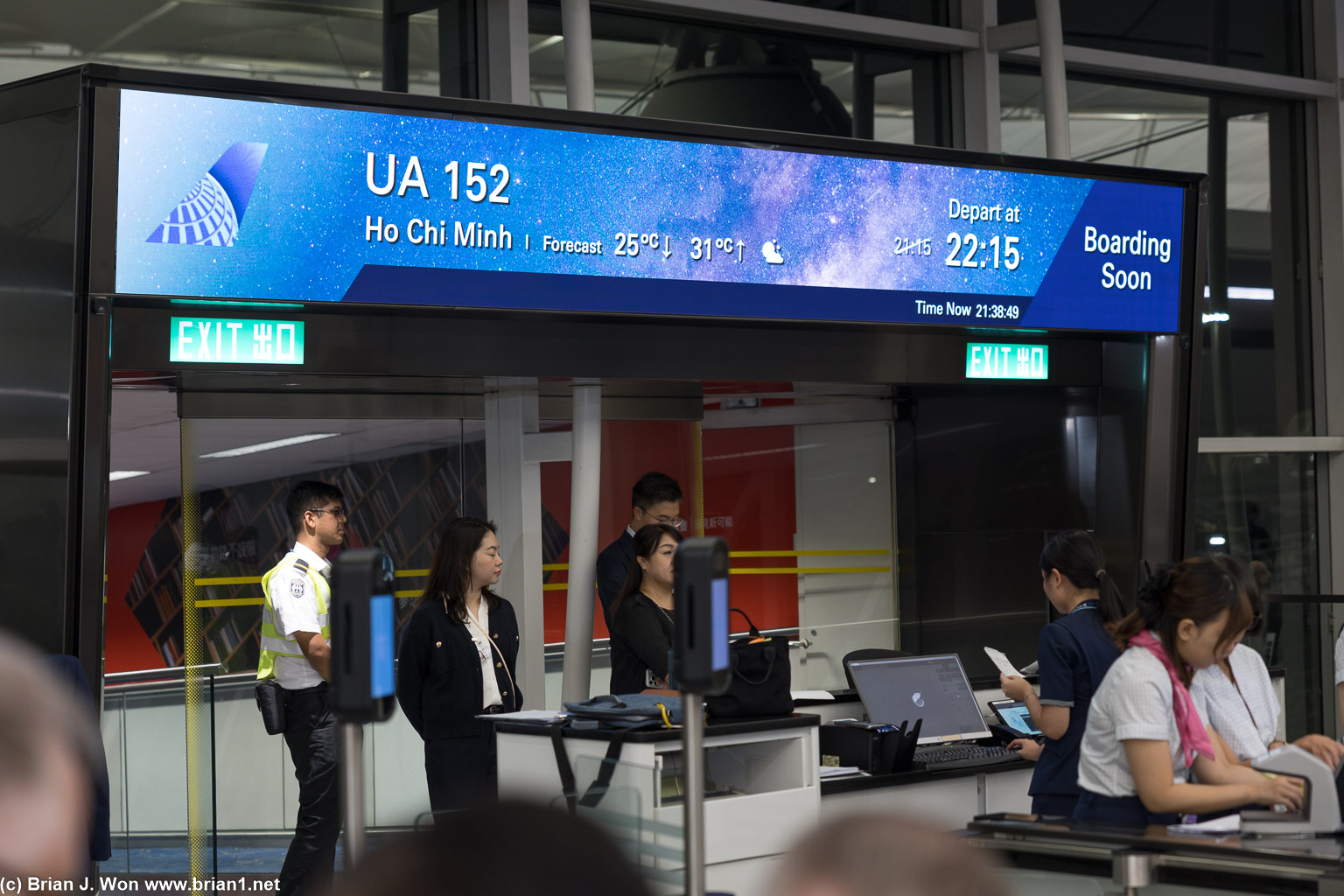 Inaugural flight of UA 152, HKG-SGN, almost ready to board.