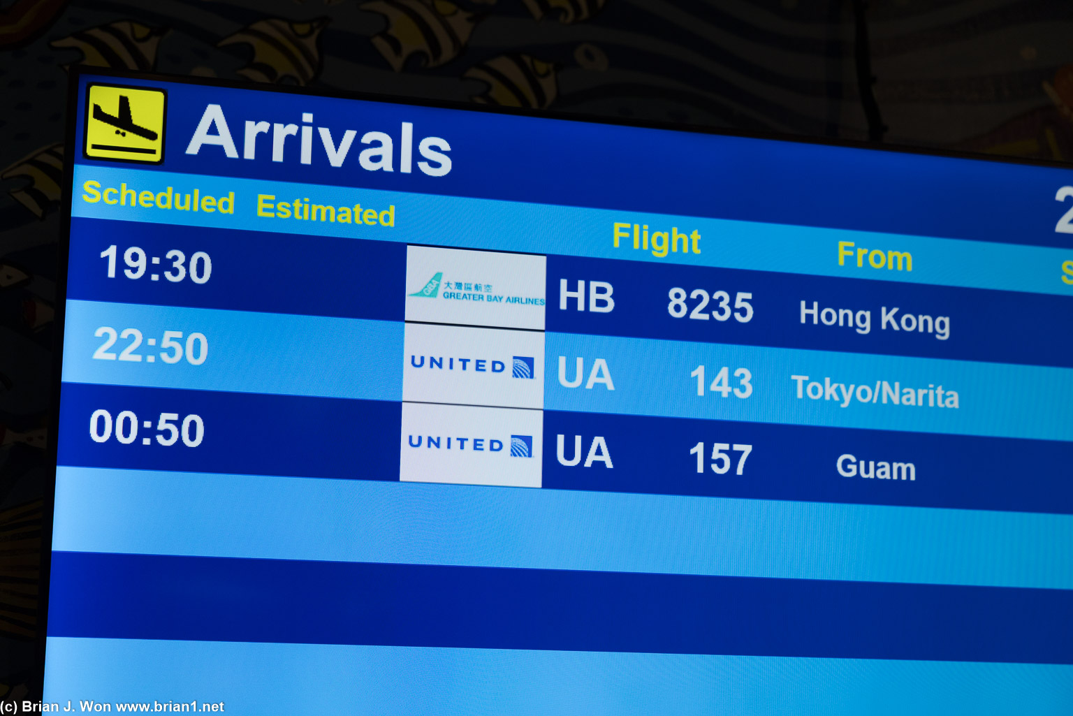 UA 143, NRT-ROR, arrived.