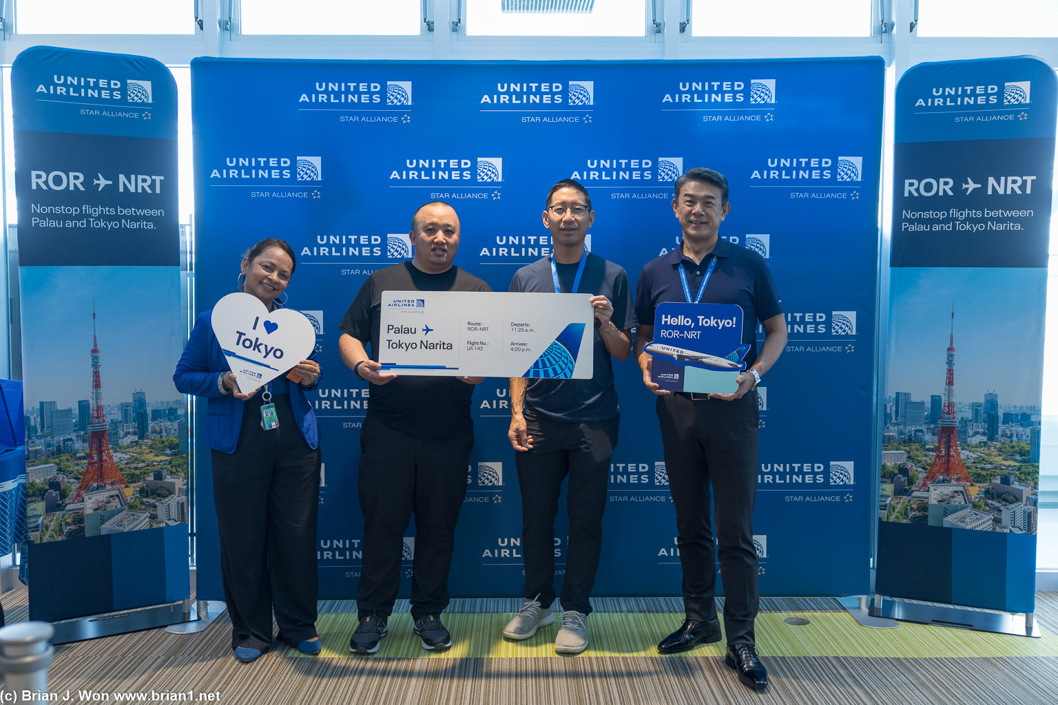 No speeches, just fun backdrops and props for the return inaugural, UA 142, ROR-NRT.