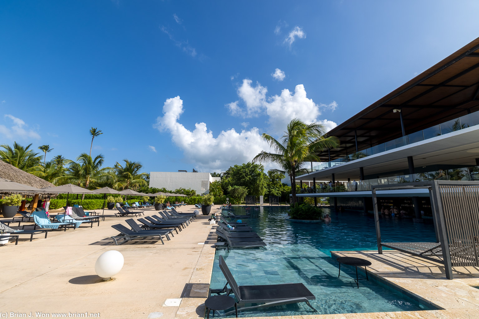 The beach-side restaurant/bar/pool.